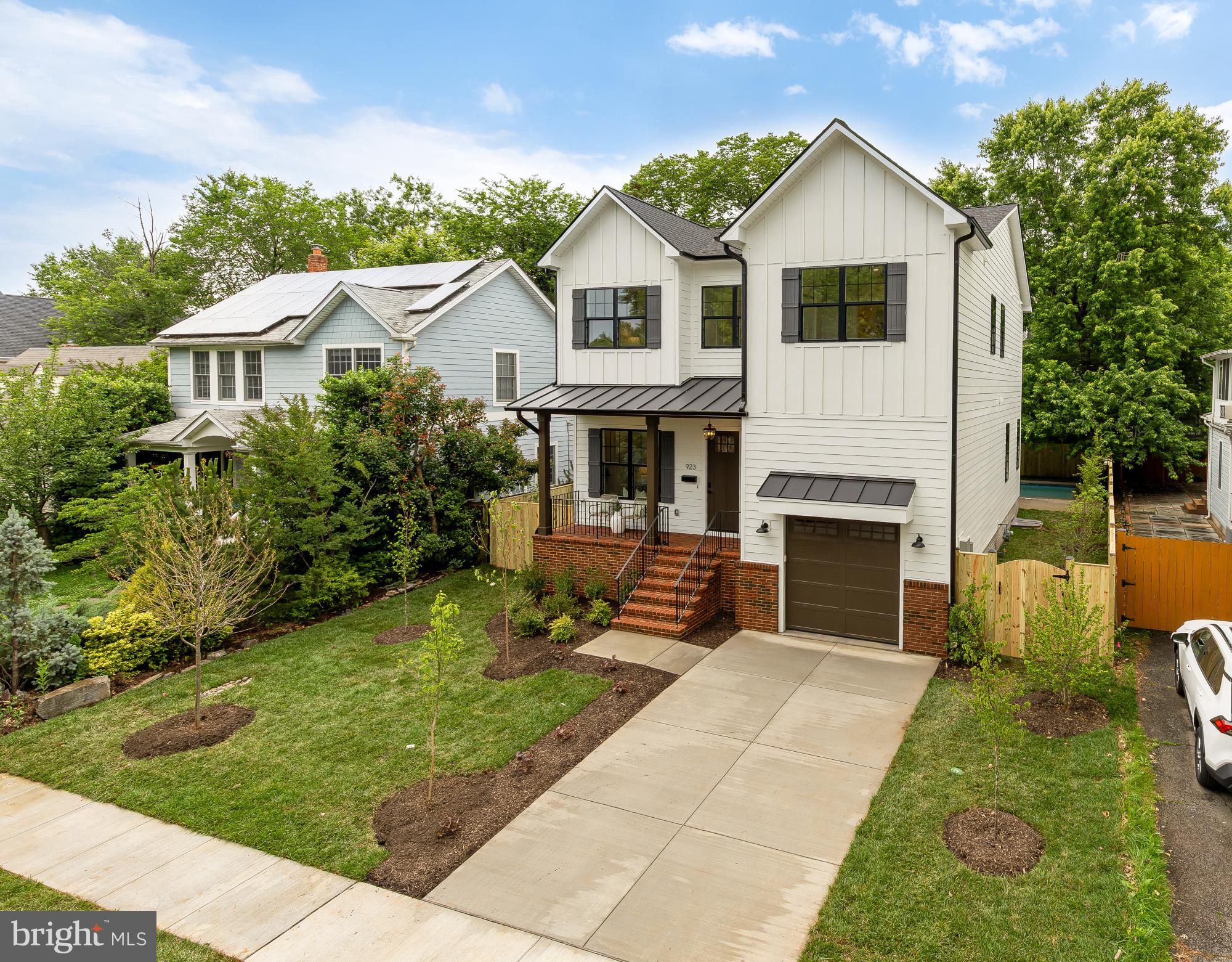 ADDISON HEIGHTS - Residential