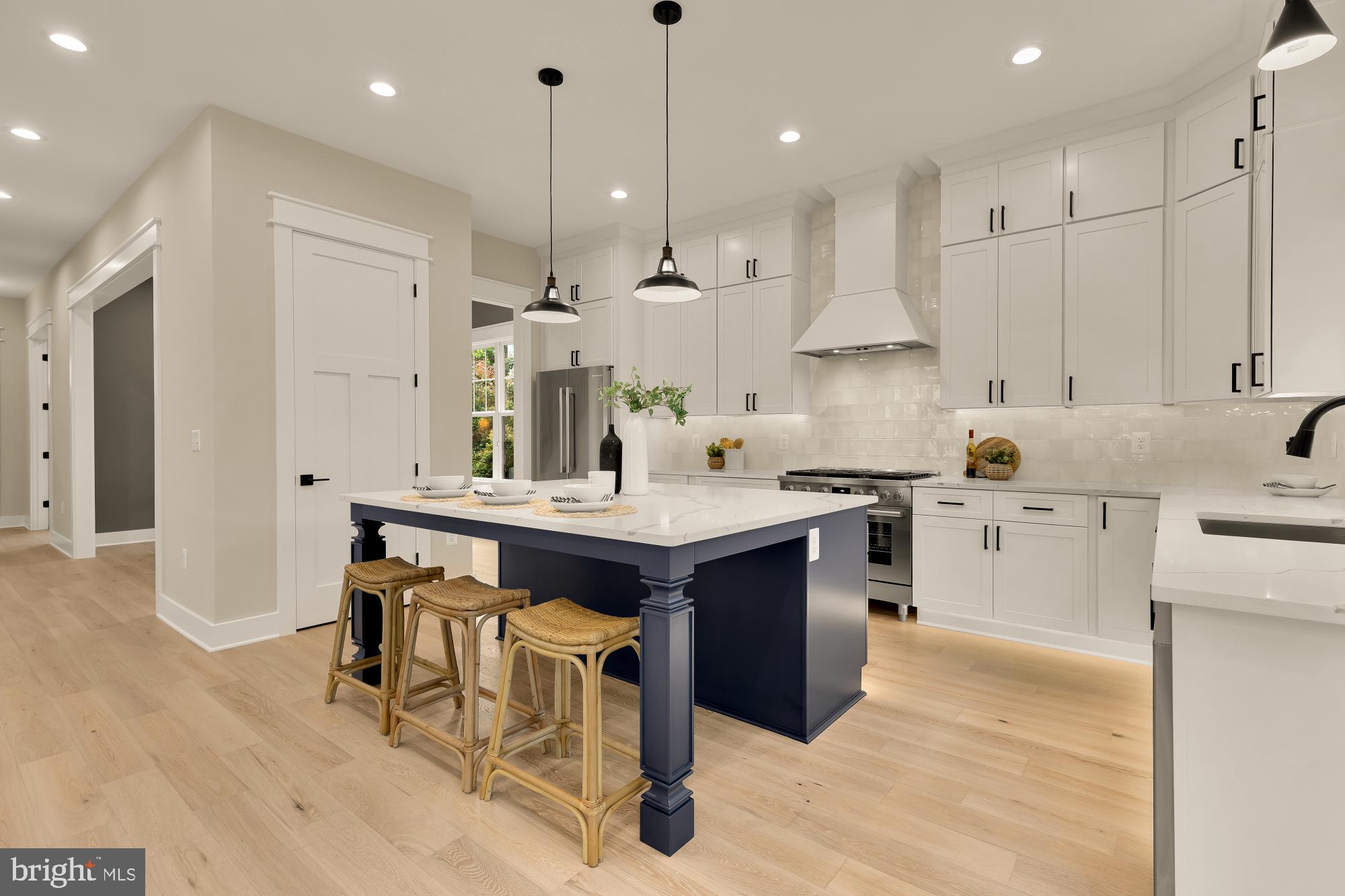 ADDISON HEIGHTS - Residential
