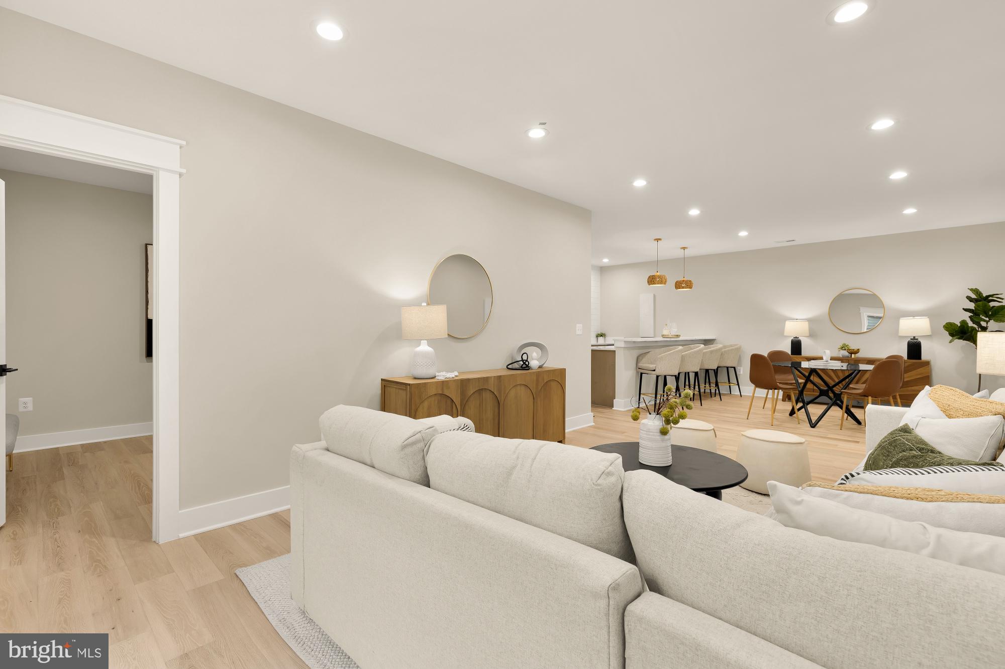ADDISON HEIGHTS - Residential