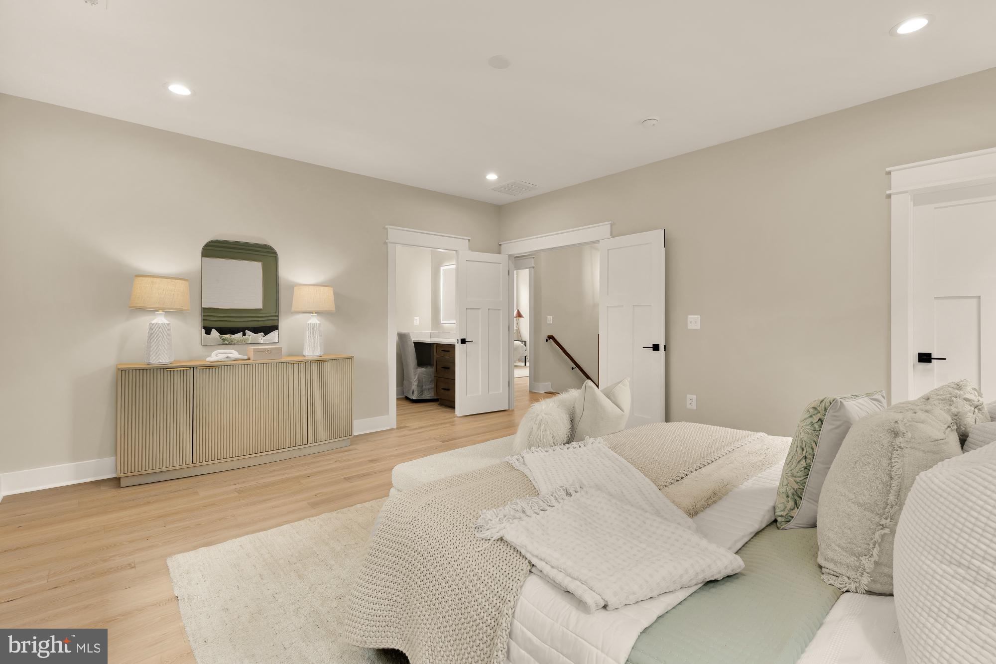 ADDISON HEIGHTS - Residential