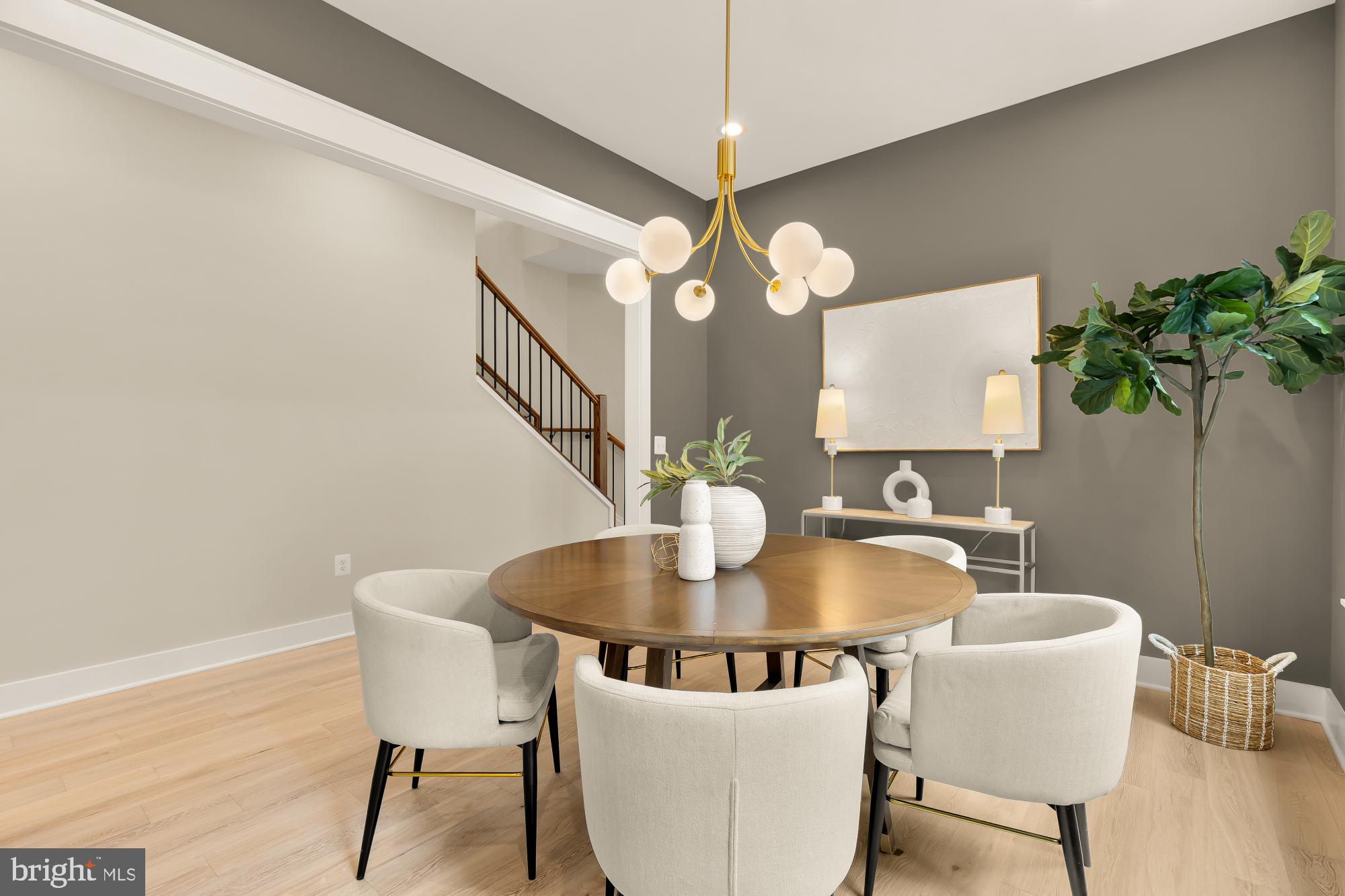 ADDISON HEIGHTS - Residential