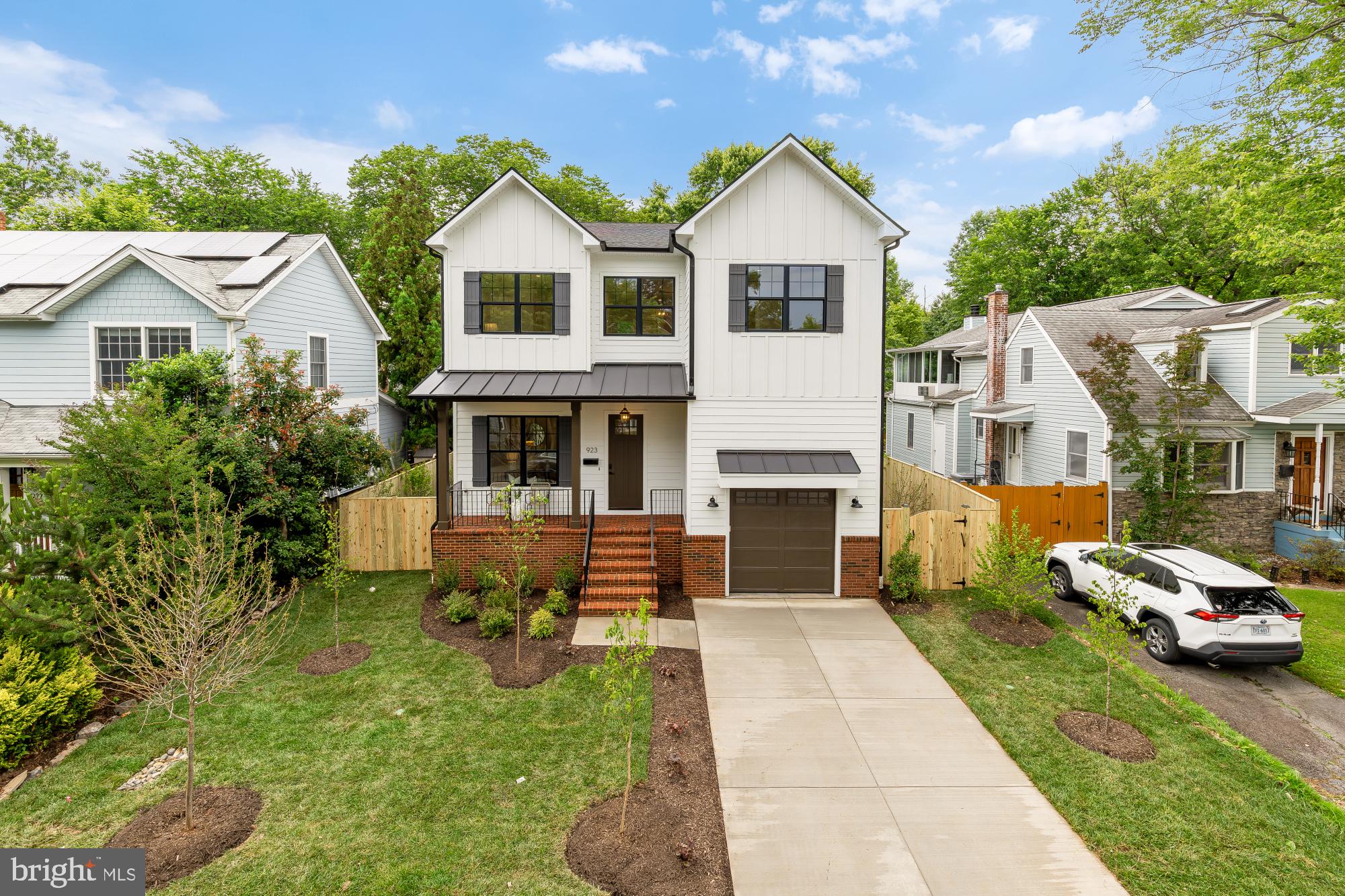 ADDISON HEIGHTS - Residential