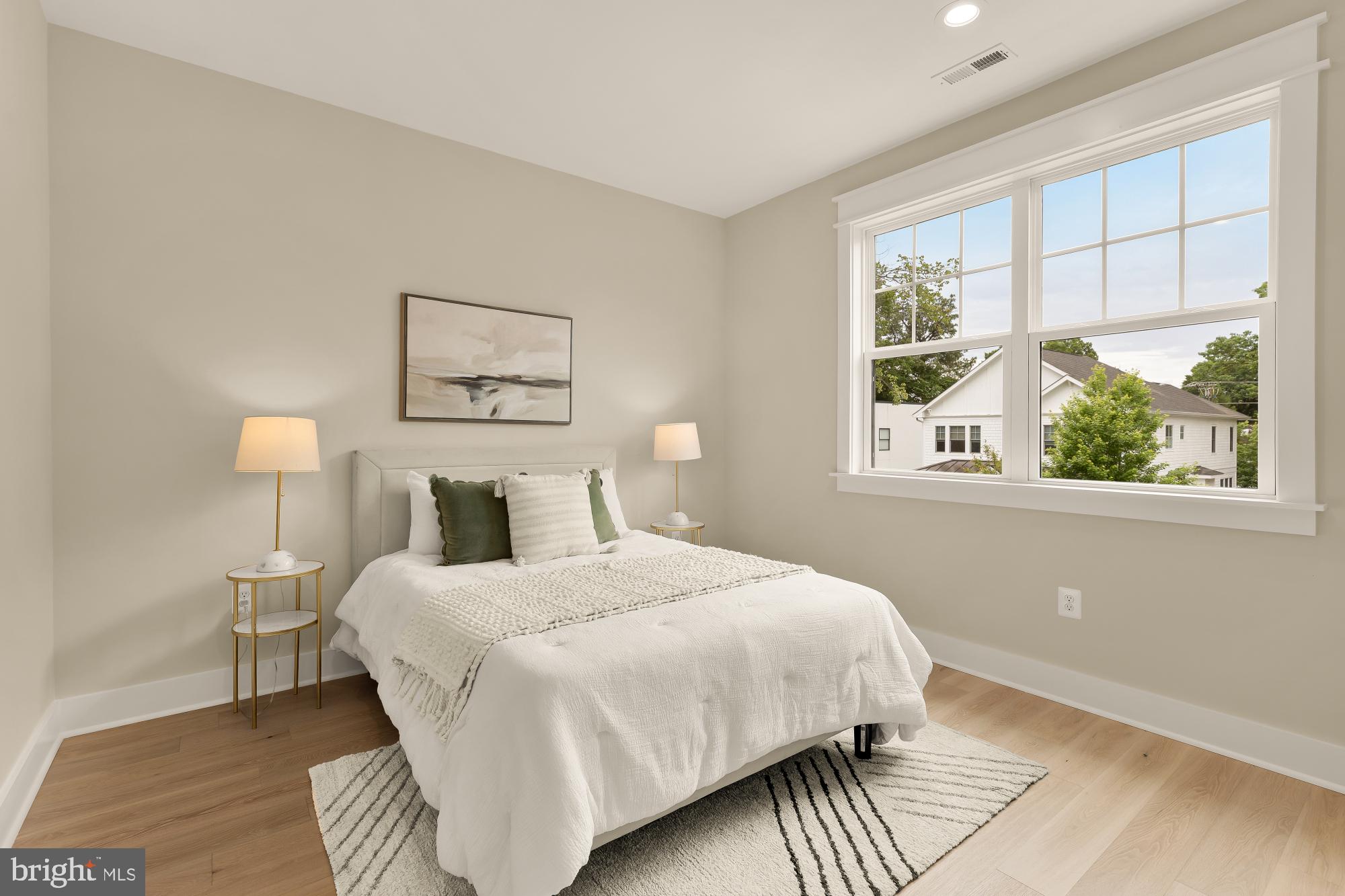 ADDISON HEIGHTS - Residential