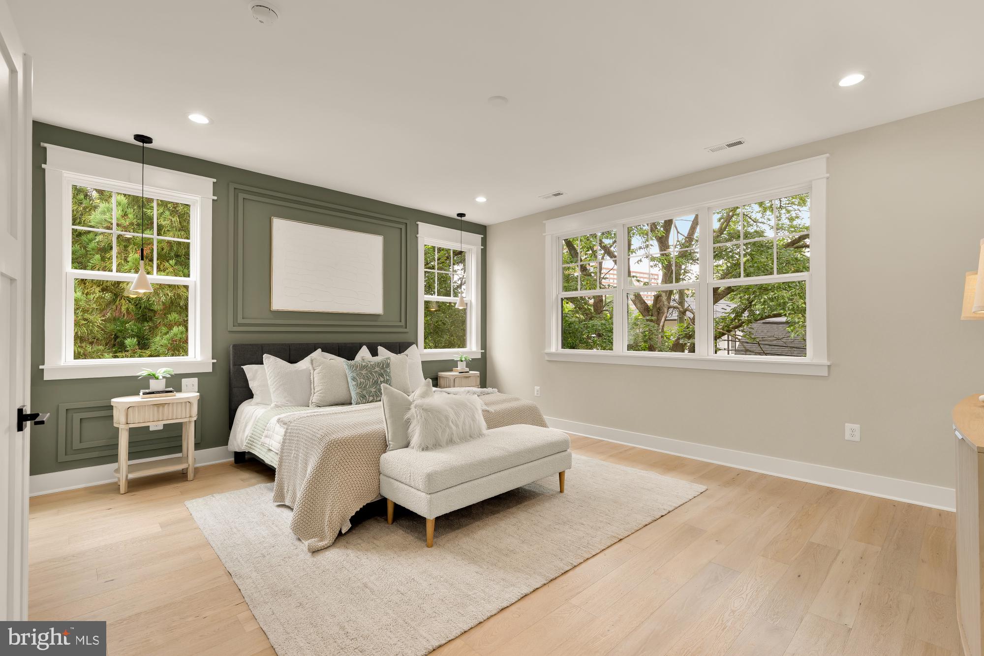 ADDISON HEIGHTS - Residential