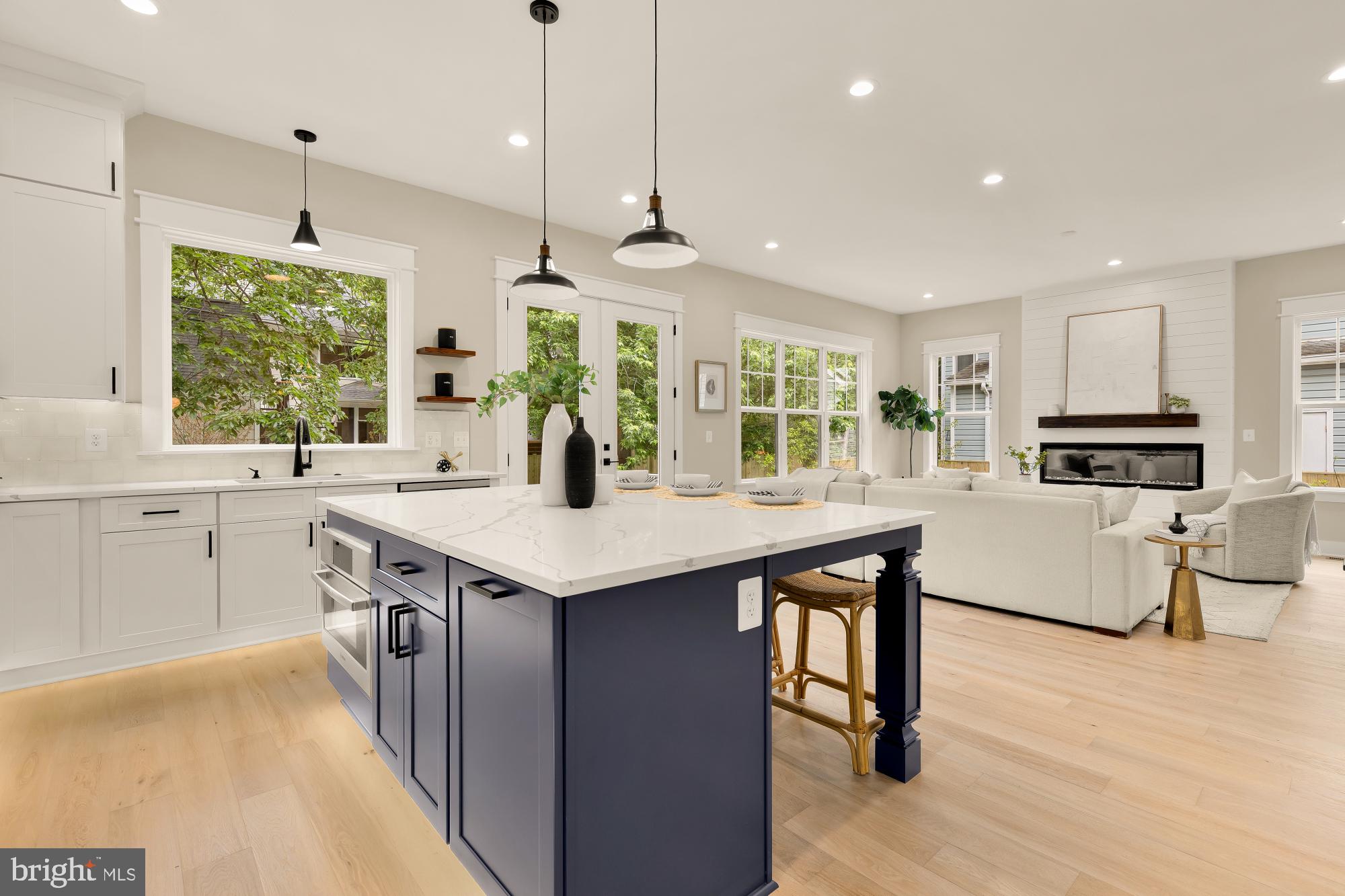 ADDISON HEIGHTS - Residential