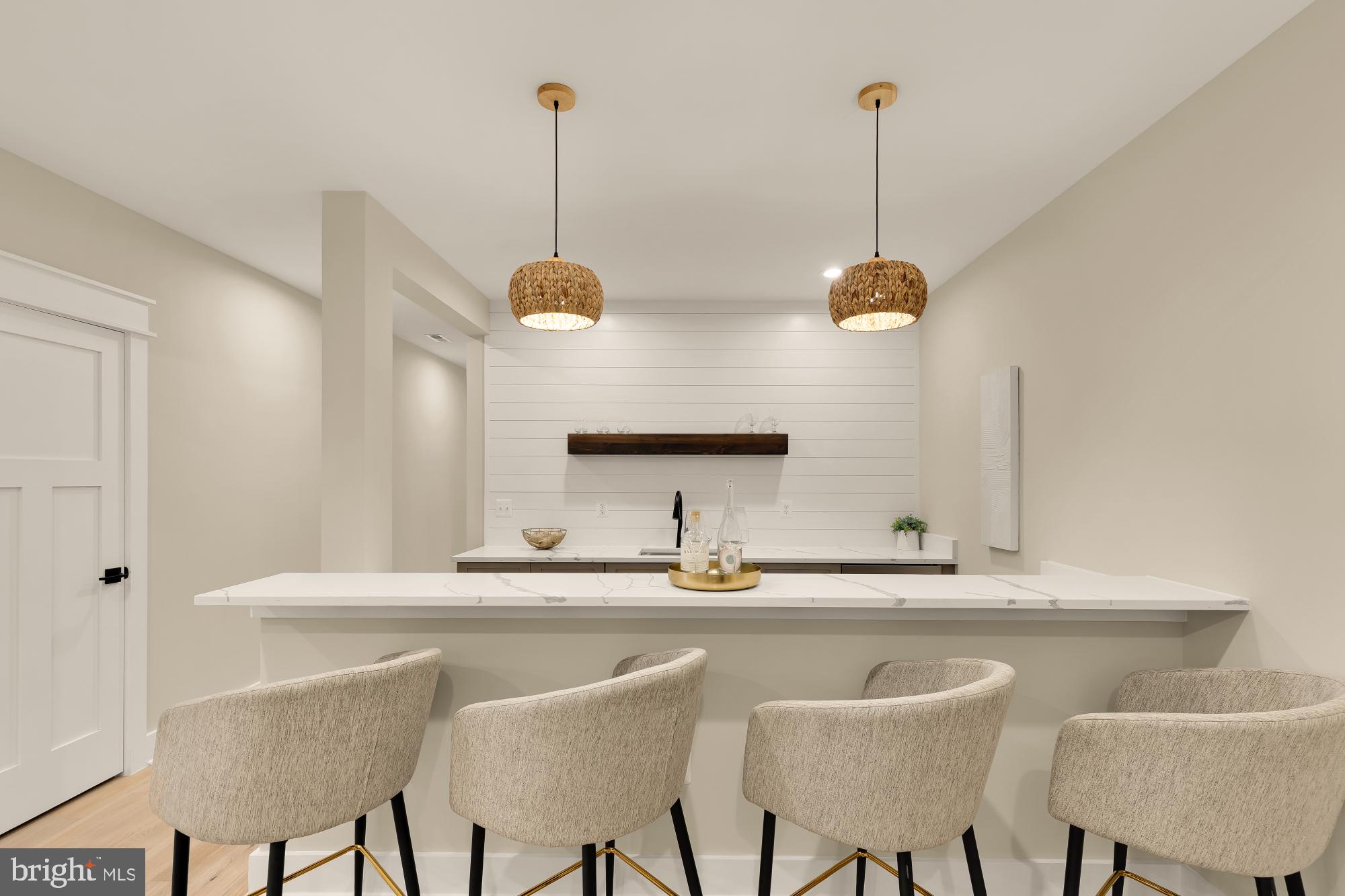 ADDISON HEIGHTS - Residential