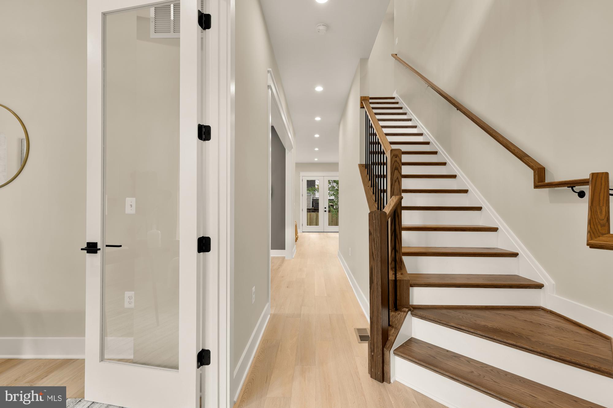 ADDISON HEIGHTS - Residential
