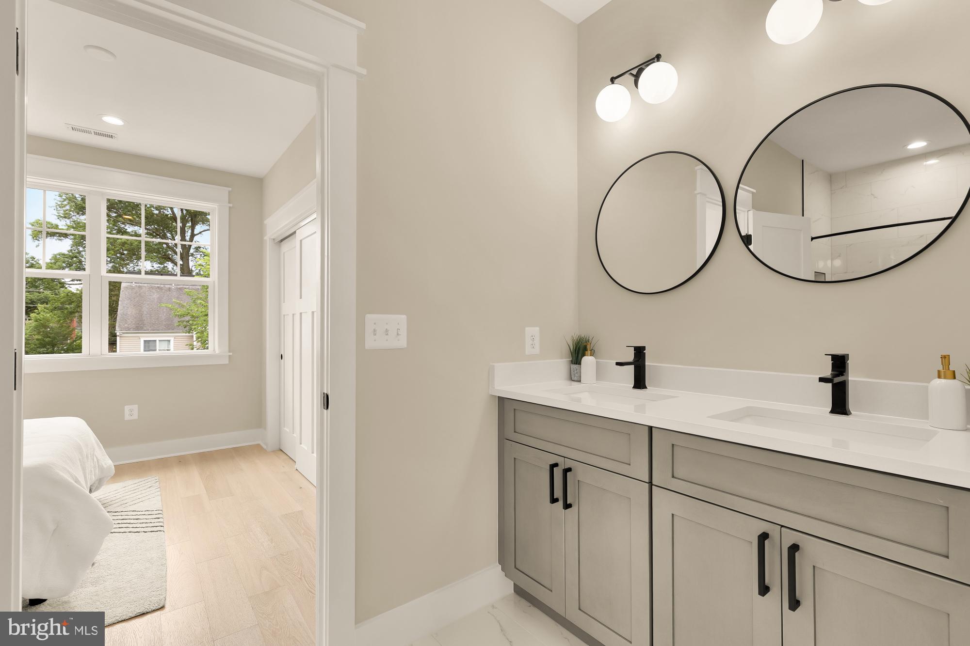 ADDISON HEIGHTS - Residential