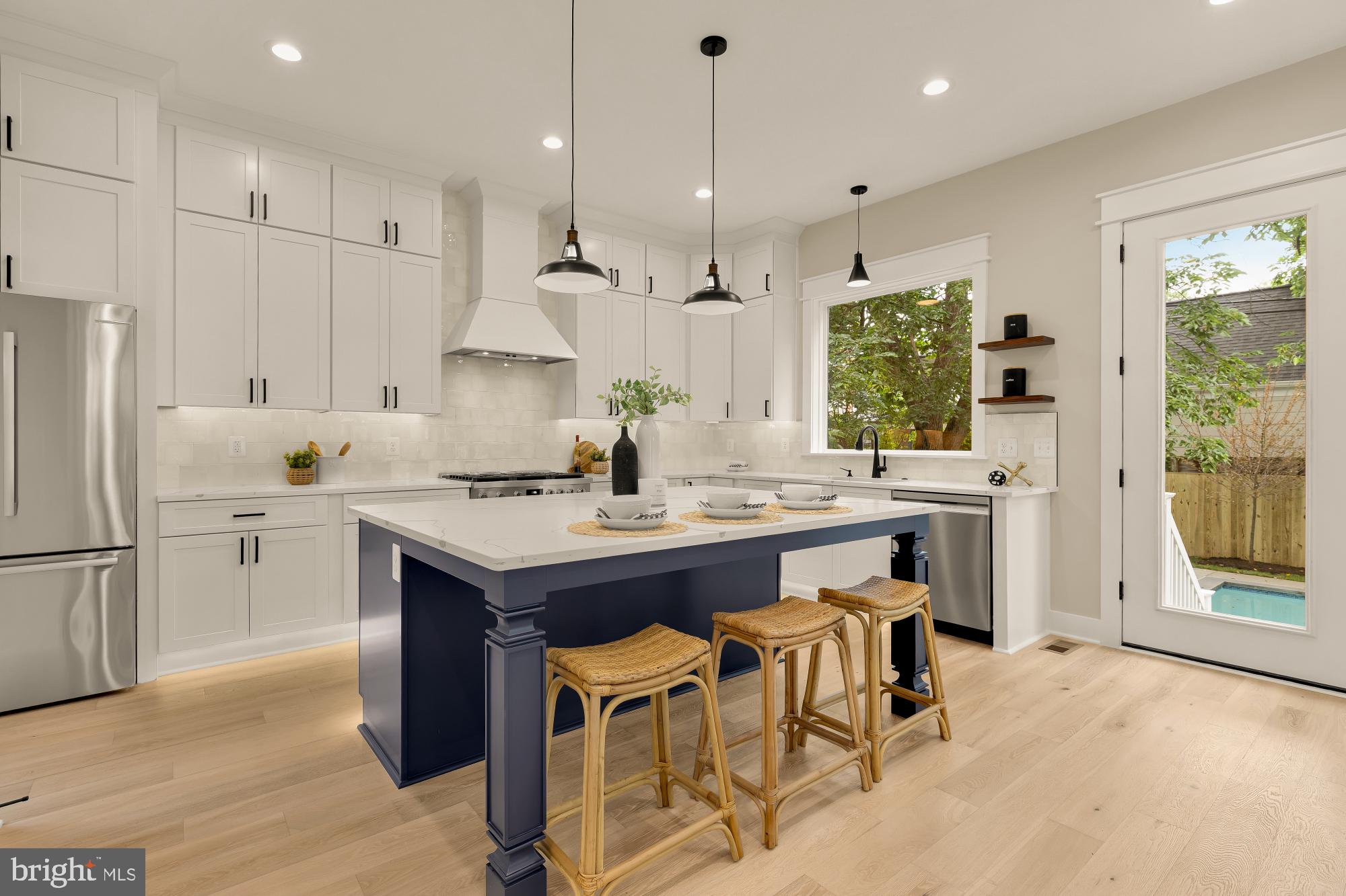 ADDISON HEIGHTS - Residential