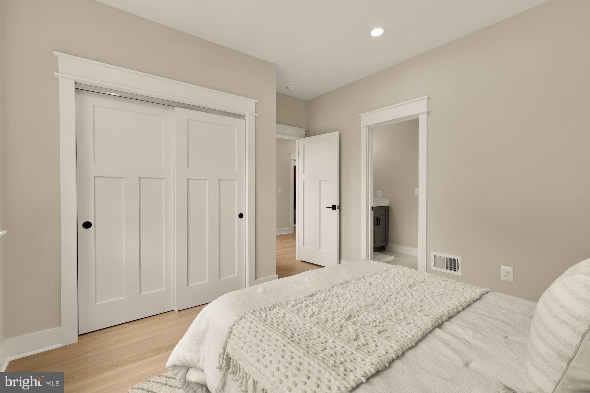 ADDISON HEIGHTS - Residential