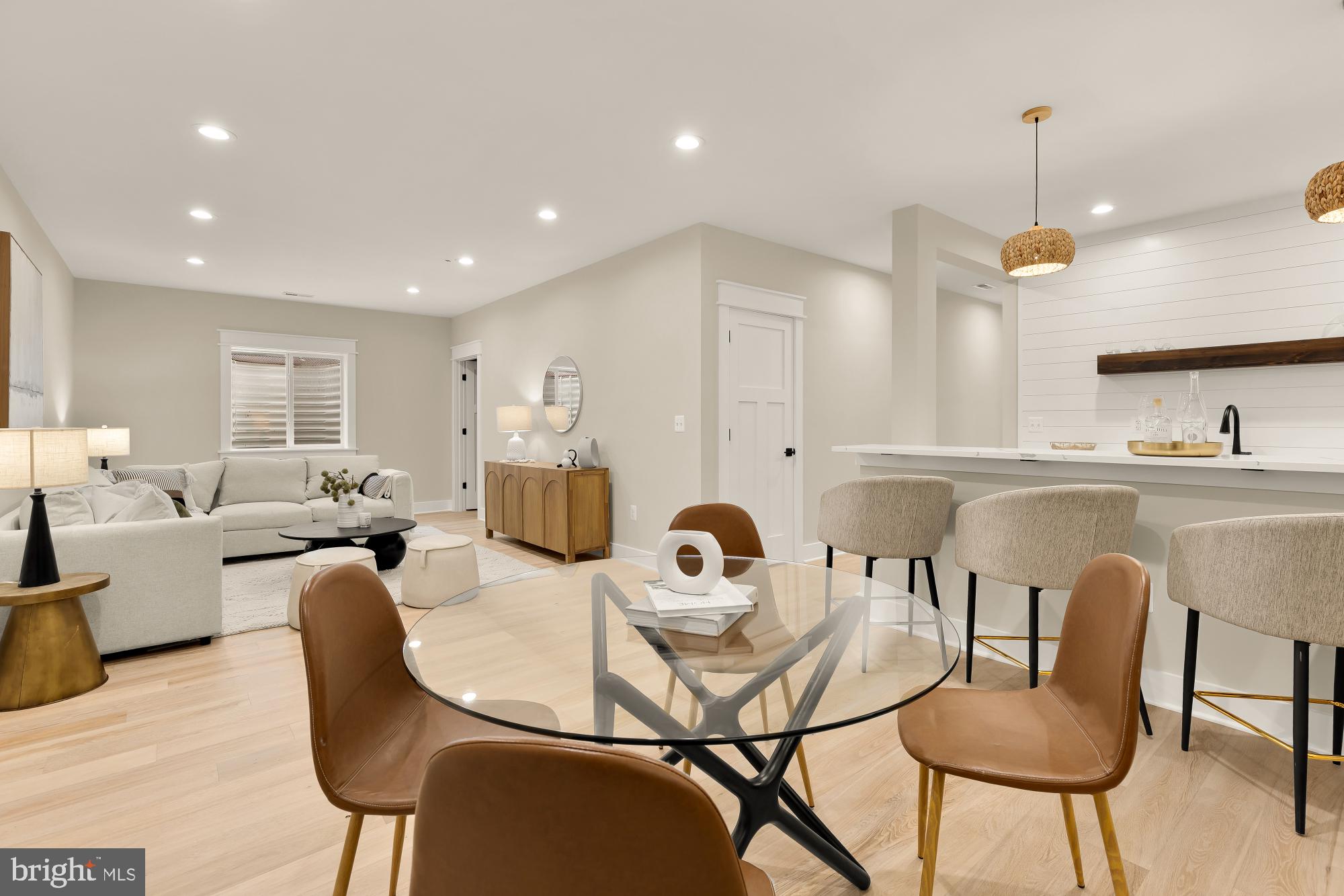 ADDISON HEIGHTS - Residential