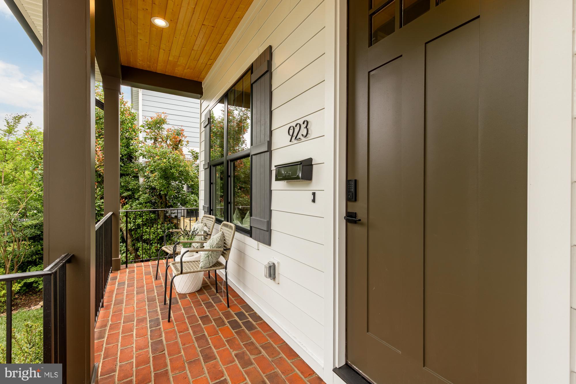 ADDISON HEIGHTS - Residential