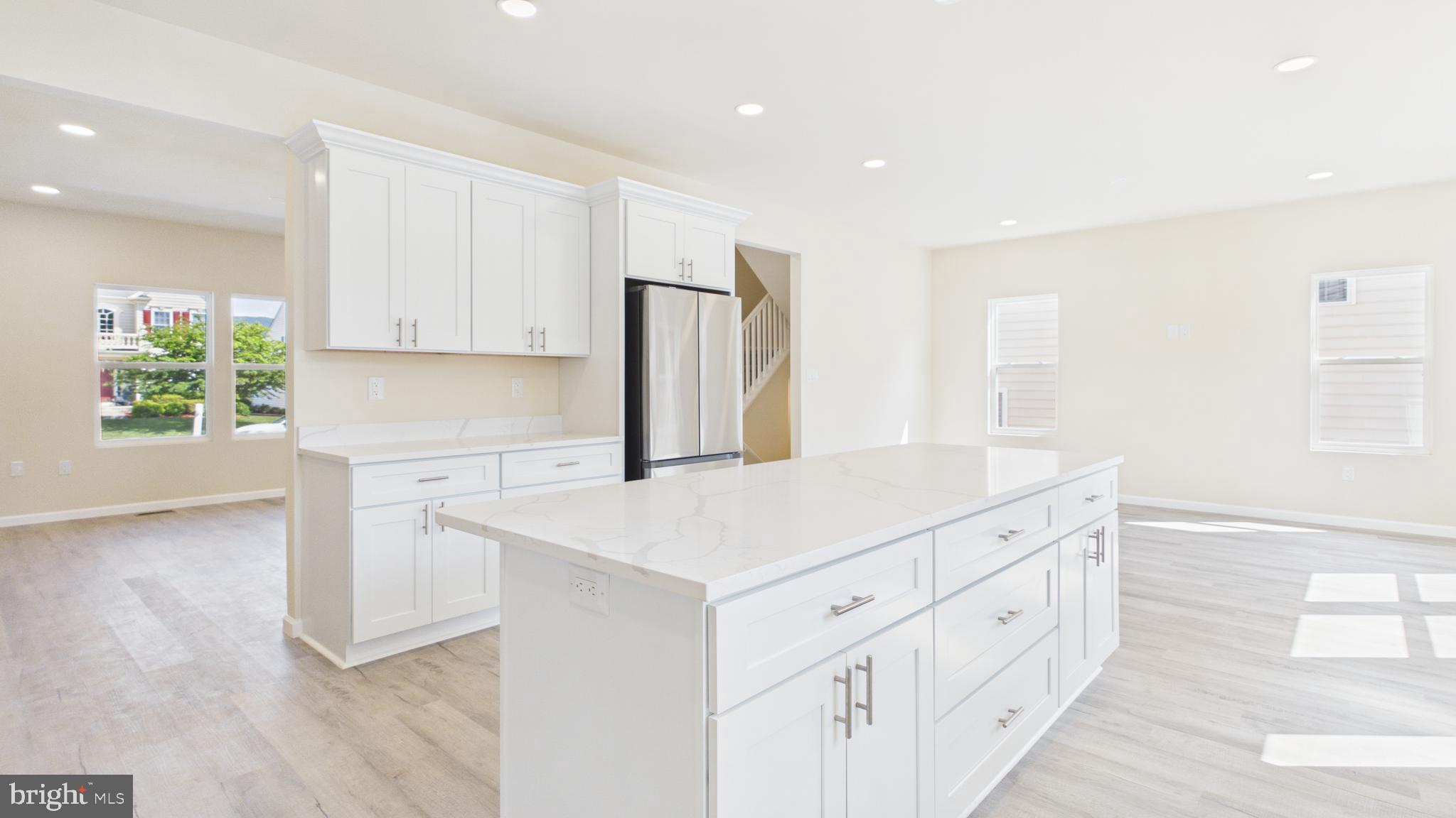 EDINBURG SQUARE - Residential