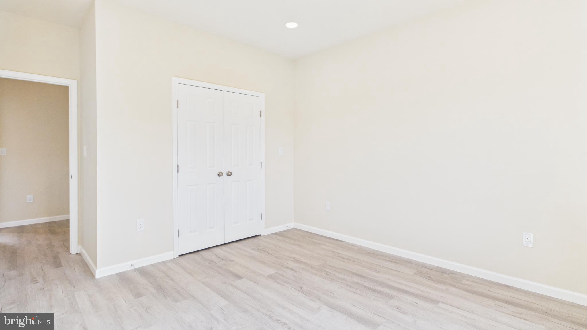 EDINBURG SQUARE - Residential