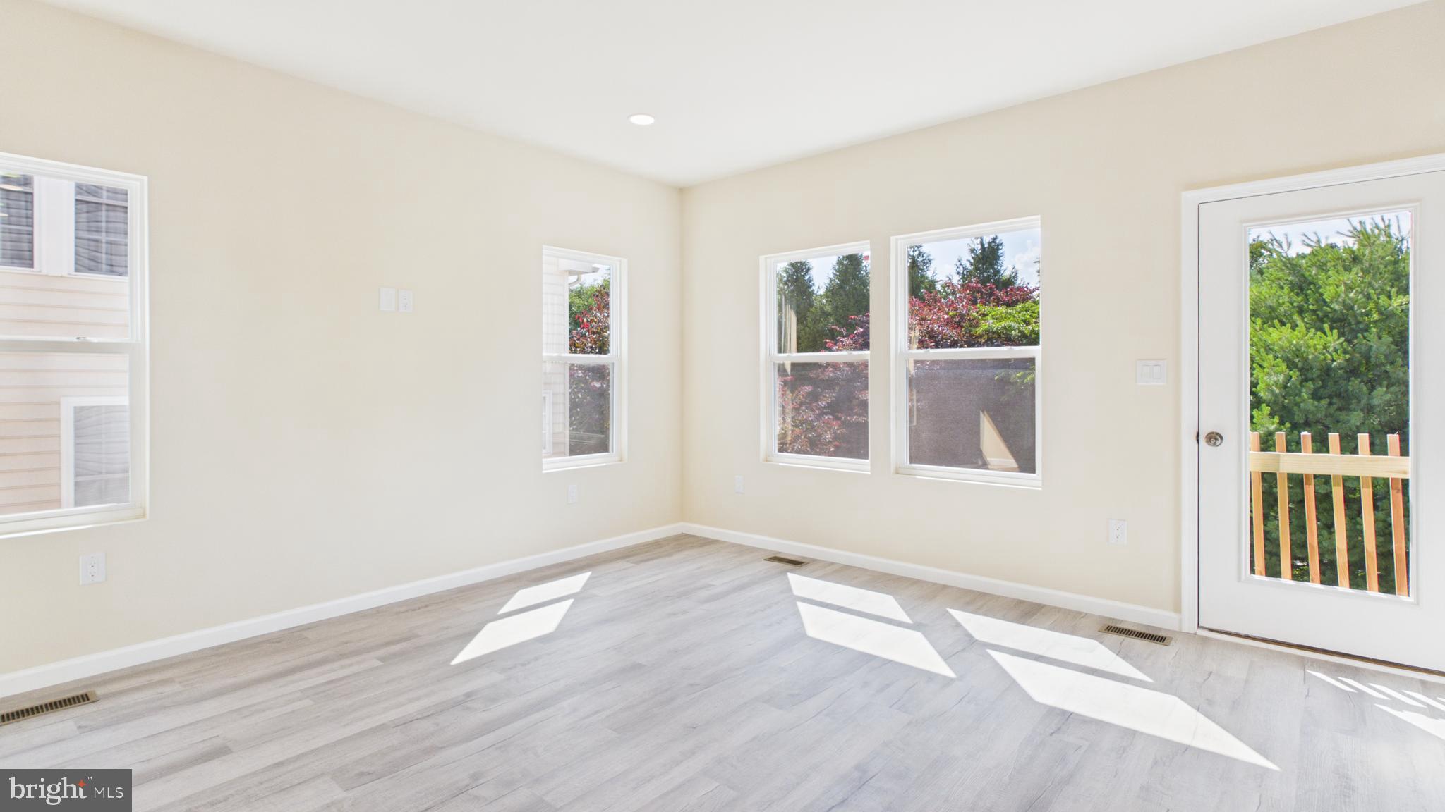 EDINBURG SQUARE - Residential