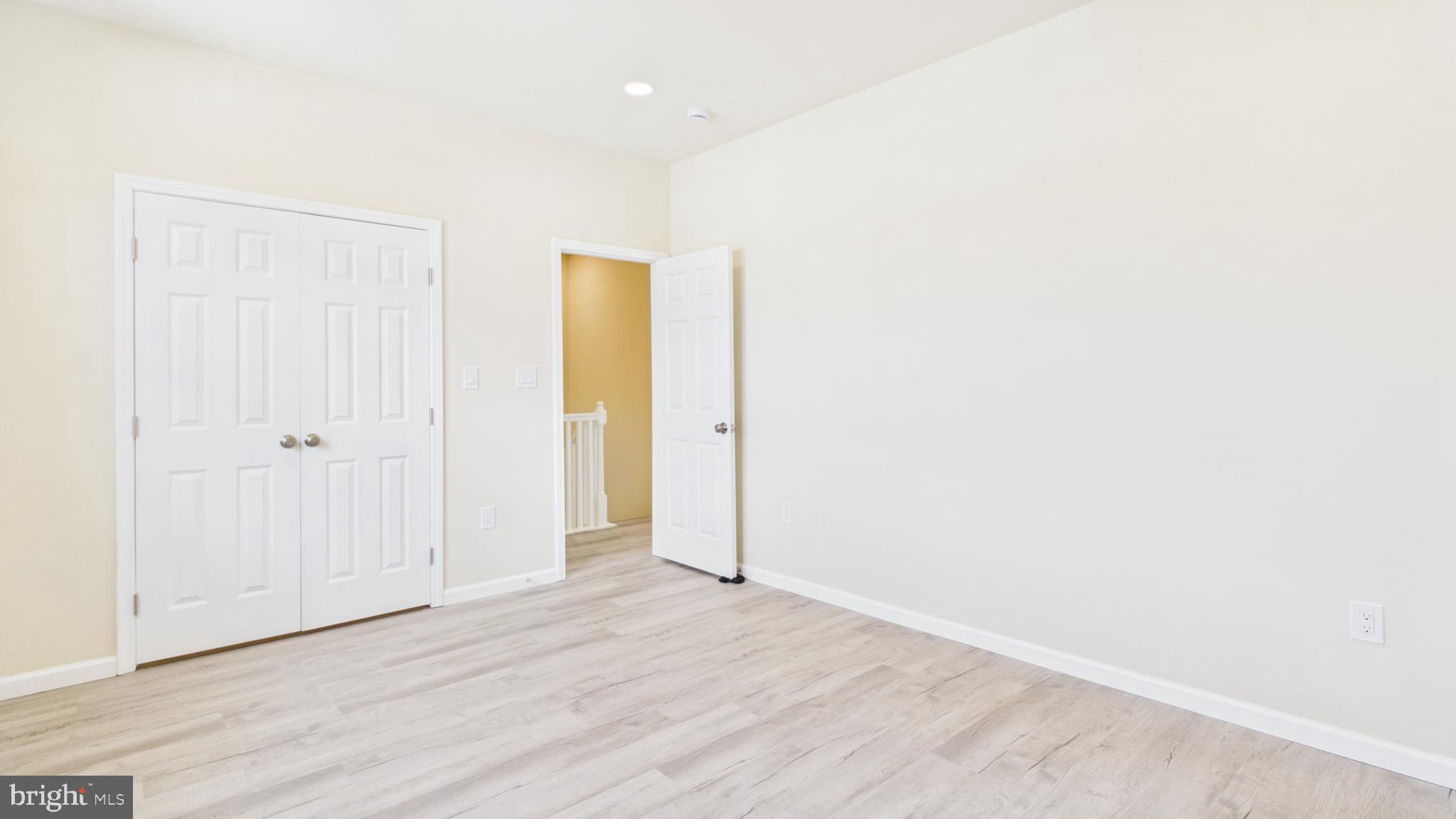 EDINBURG SQUARE - Residential