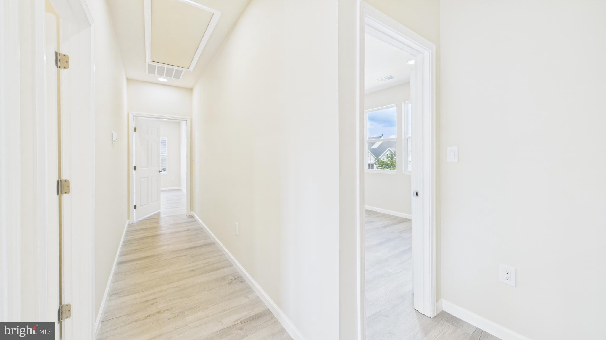 EDINBURG SQUARE - Residential