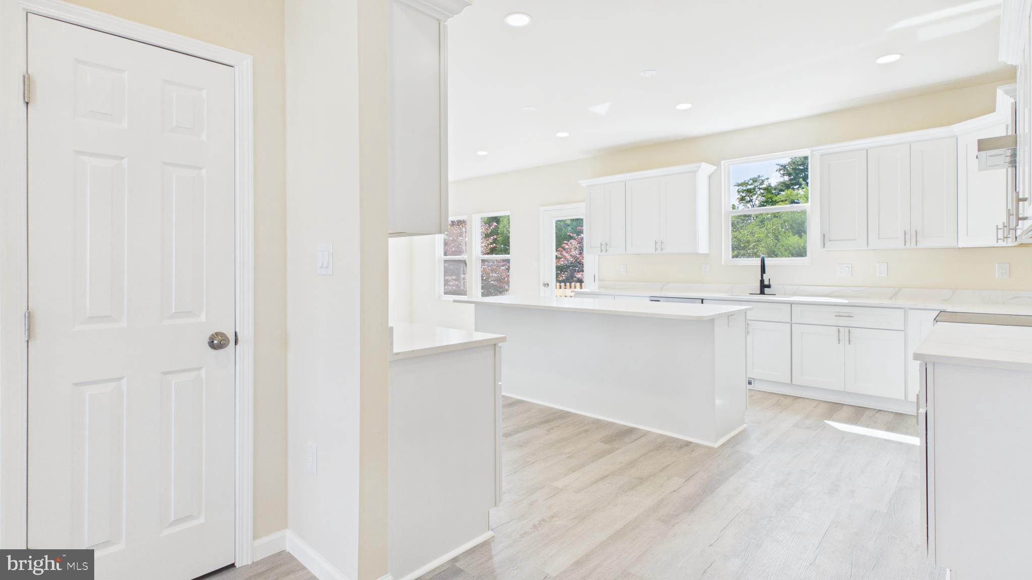 EDINBURG SQUARE - Residential