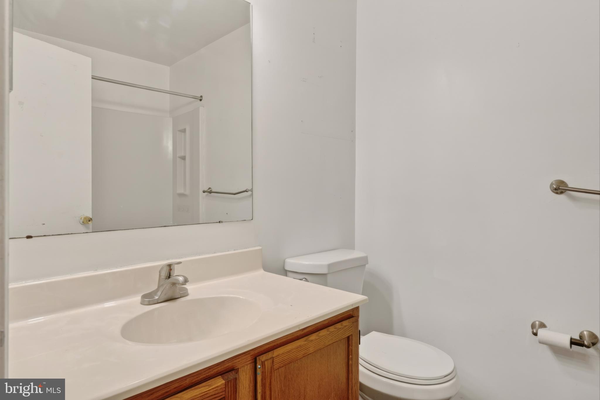 ASHTON CONDO - Residential
