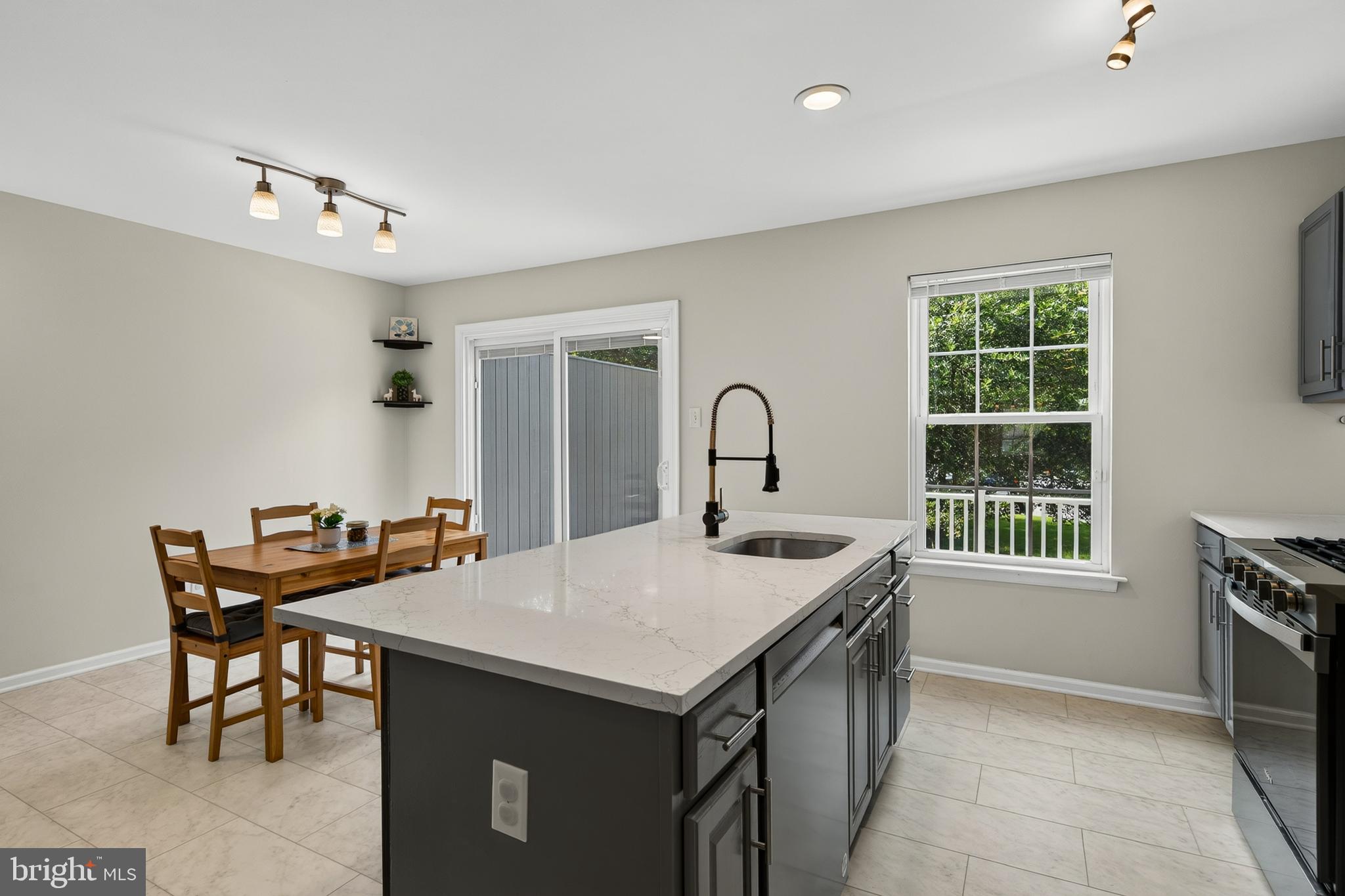 EXTON STATION - Residential