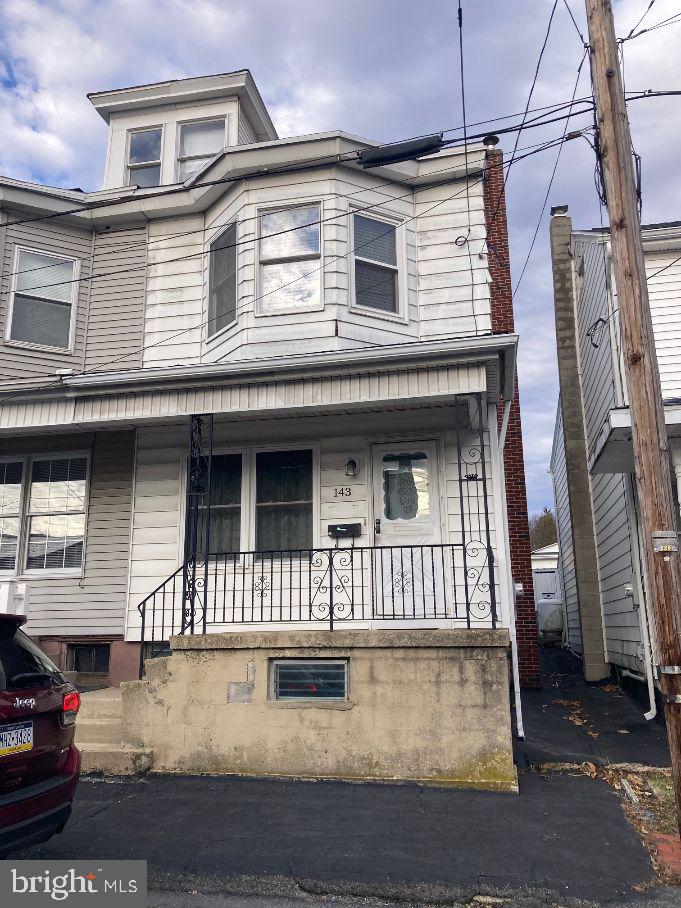 PRICE REDUCTION!
Solid semi detached in need of some updating, but move-in condition, just waiting for that new owner to bring it back to life.  Beautiful  colonnades between open livingroom diningroom area.  All great room sizes.  Fenced yard.   Attic is finished and was used as additional bedroom.  This home has greater potential, and its affordable!
