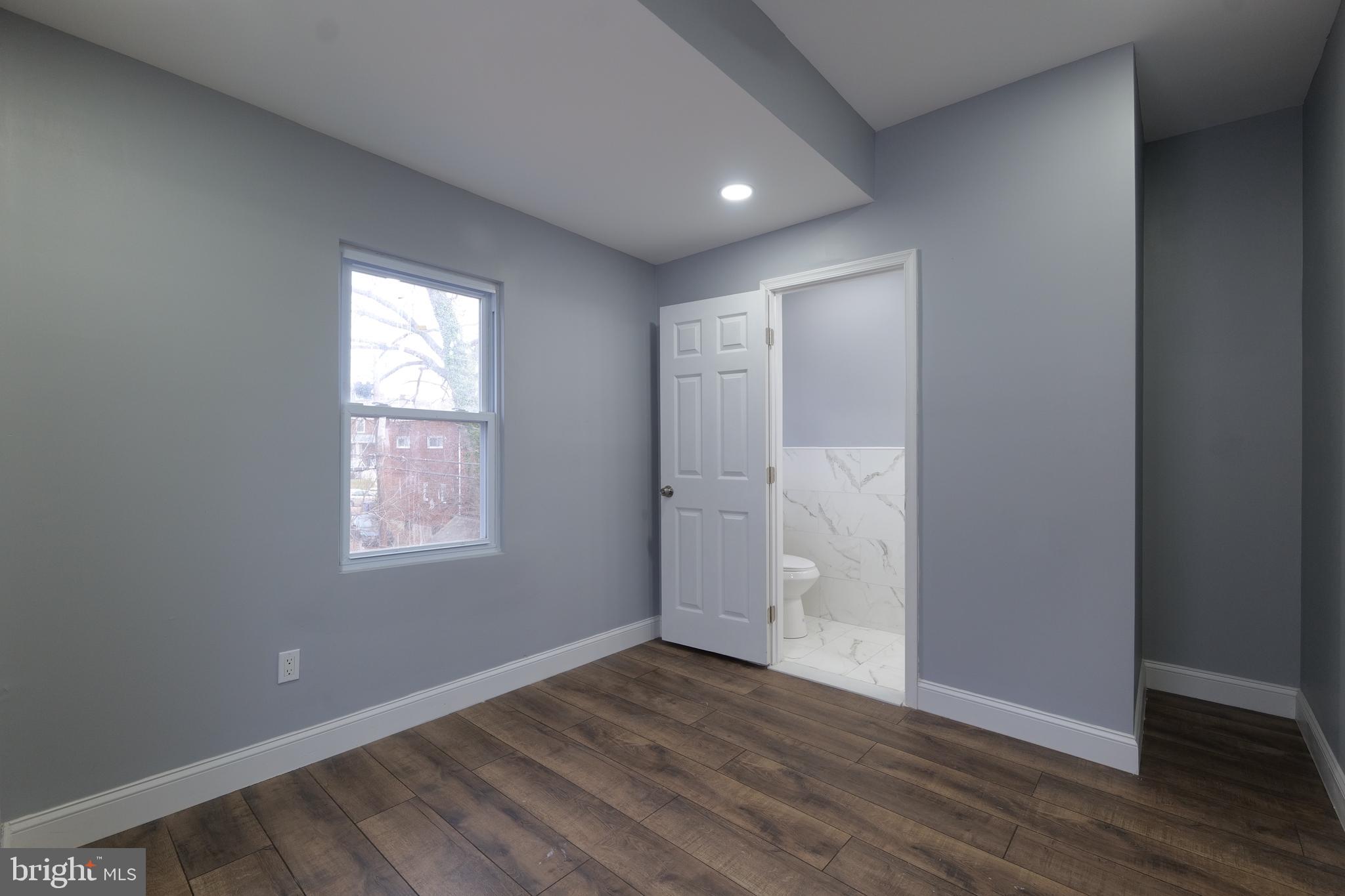 KENILWORTH PARK - Residential