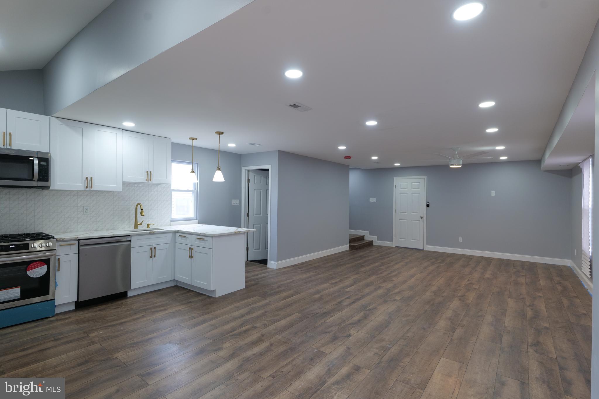 KENILWORTH PARK - Residential