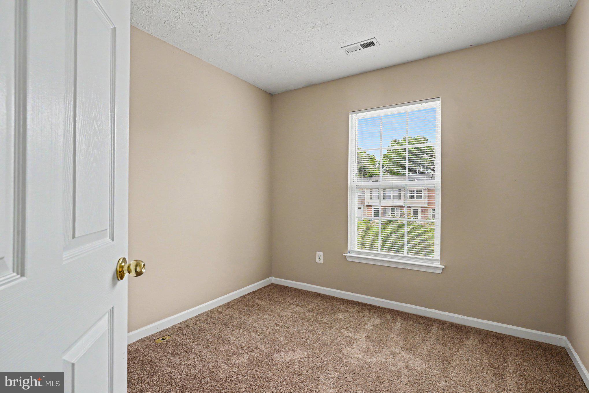 SENECA POINTE - Residential
