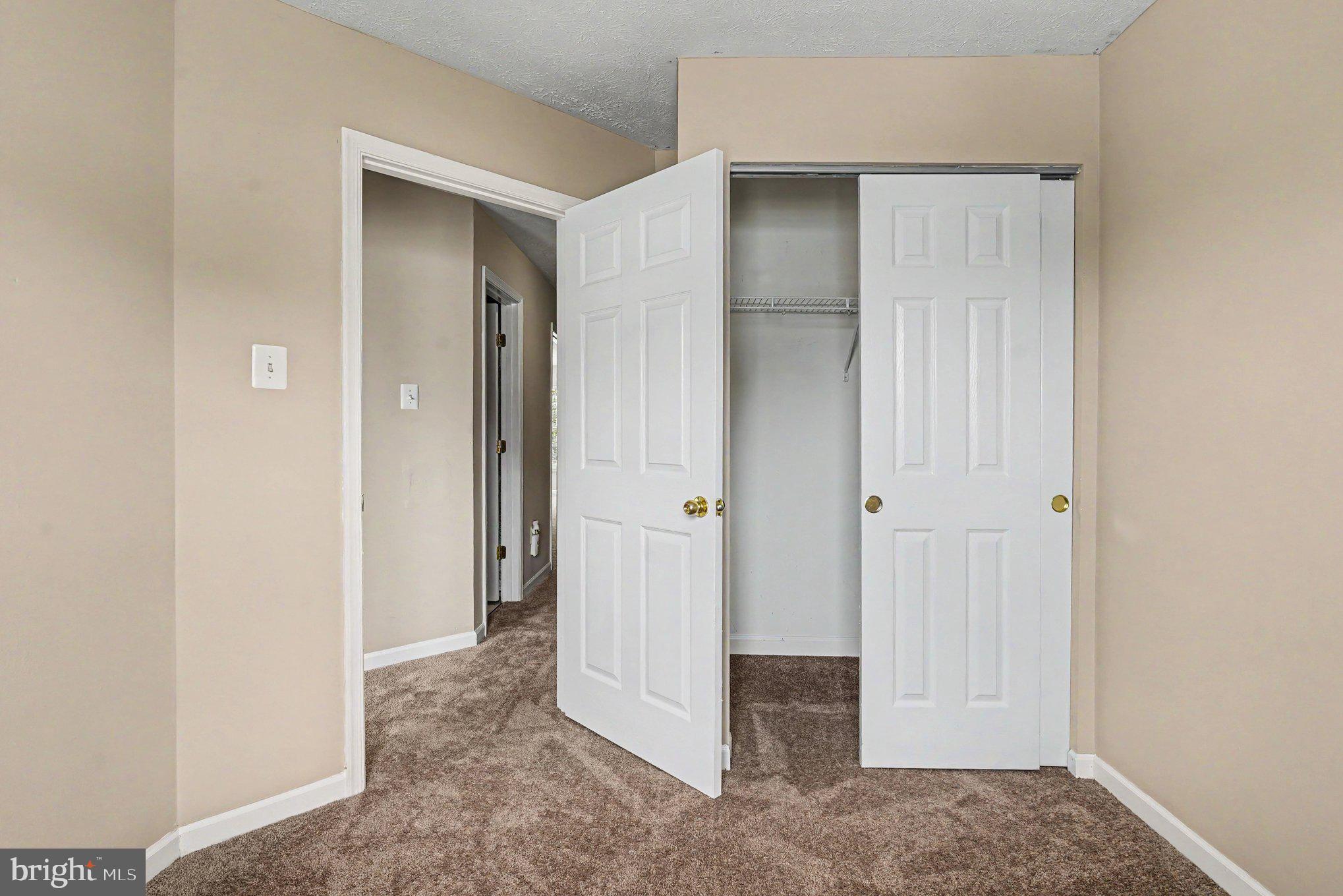 SENECA POINTE - Residential
