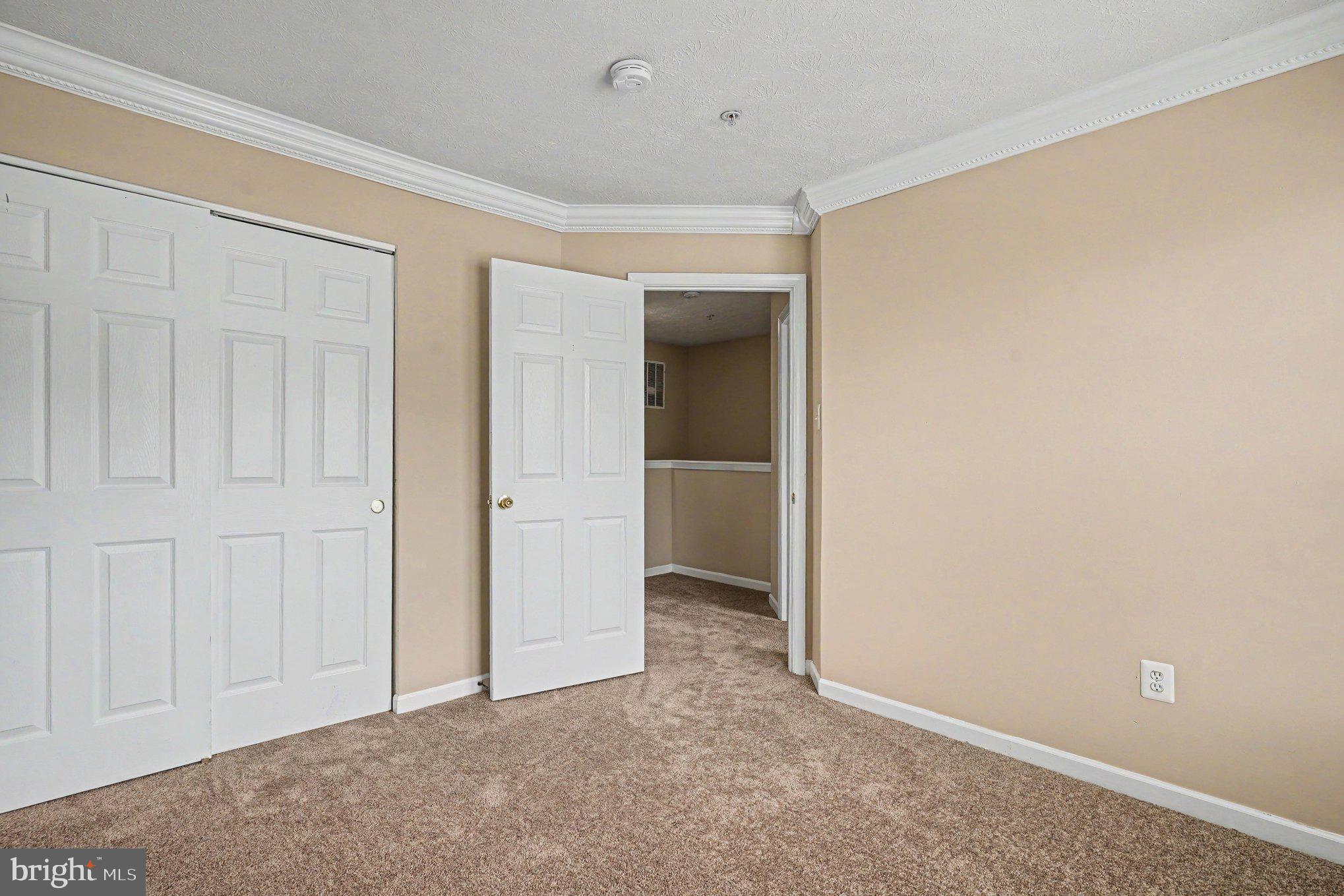 SENECA POINTE - Residential