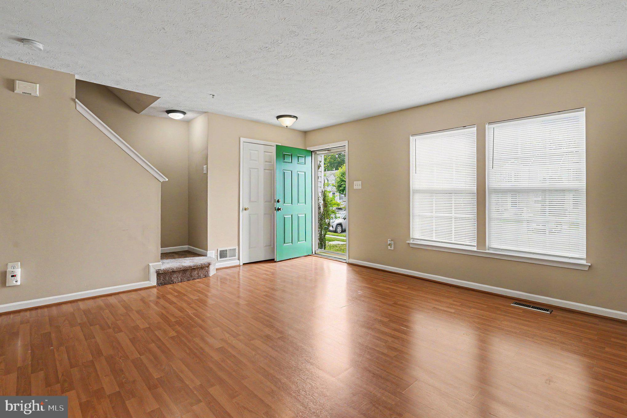 SENECA POINTE - Residential