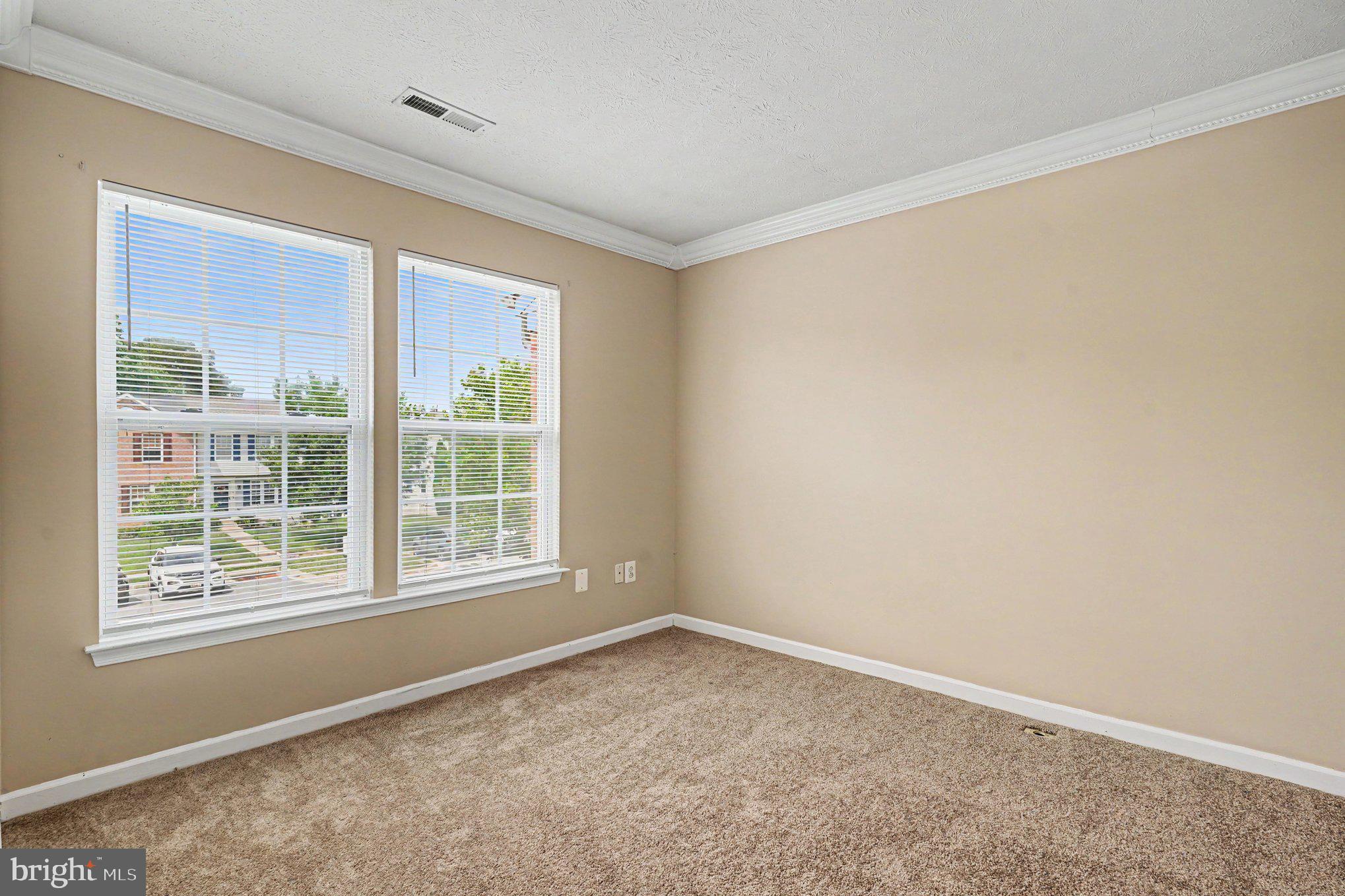 SENECA POINTE - Residential