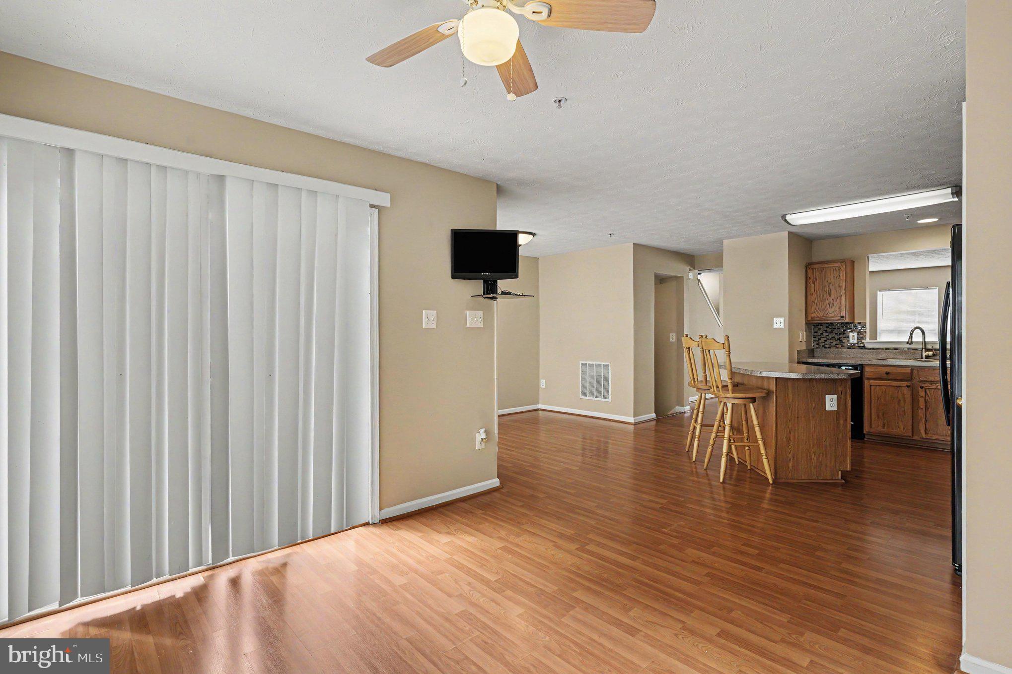 SENECA POINTE - Residential