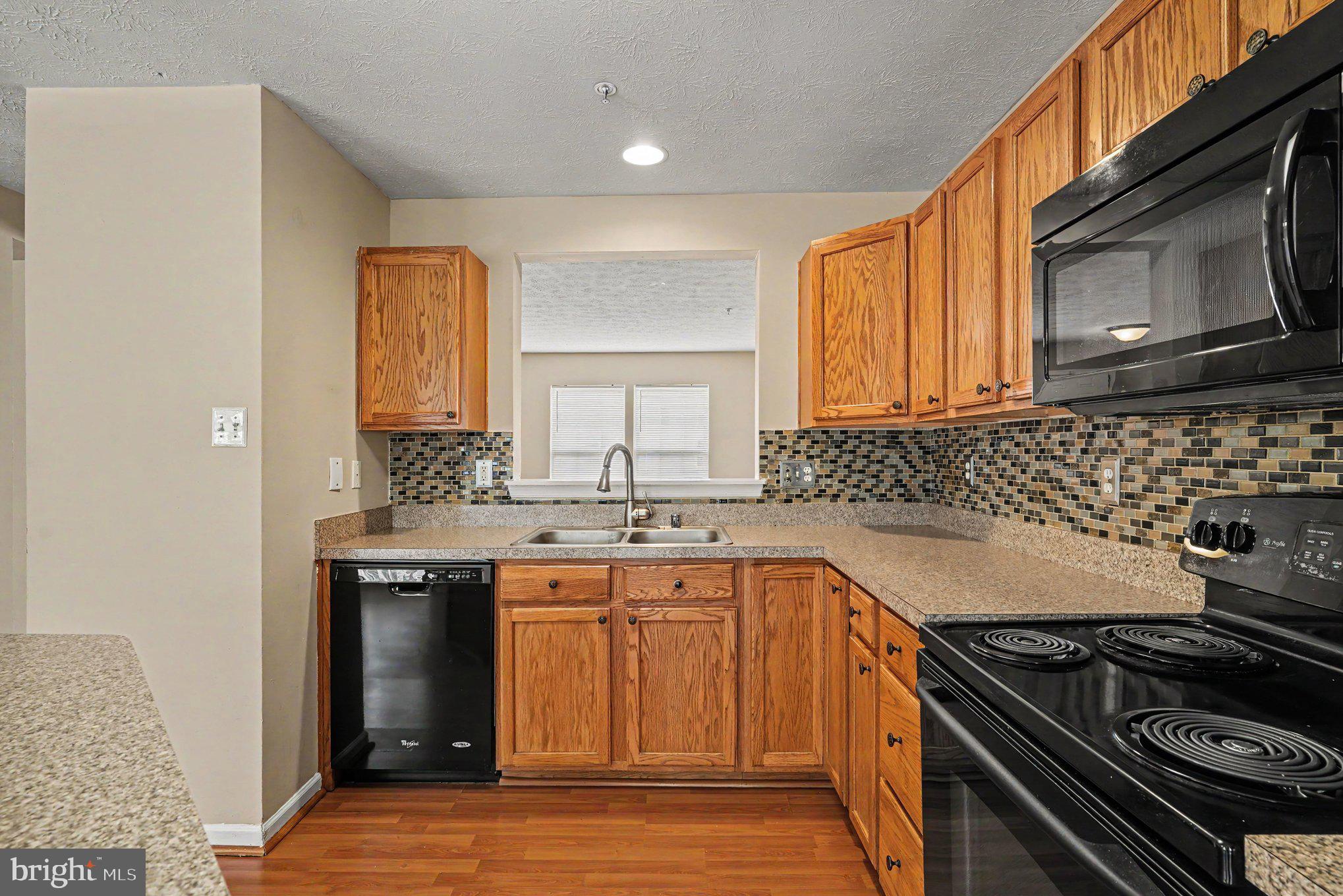SENECA POINTE - Residential