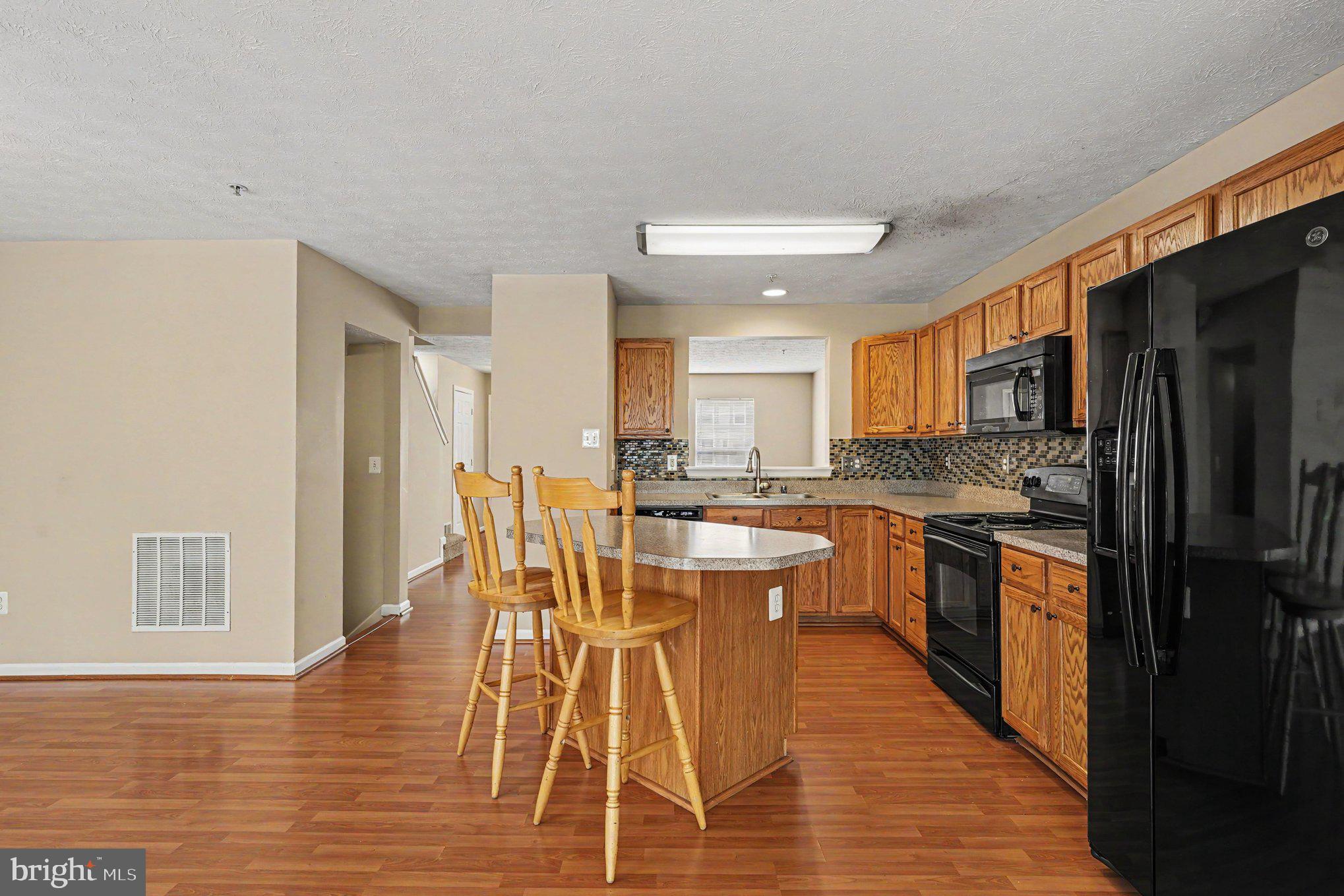 SENECA POINTE - Residential