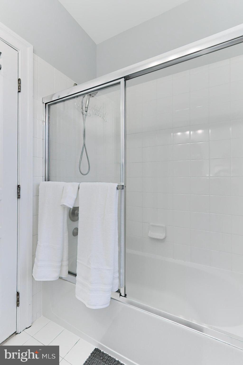 WILTON HILL - Residential