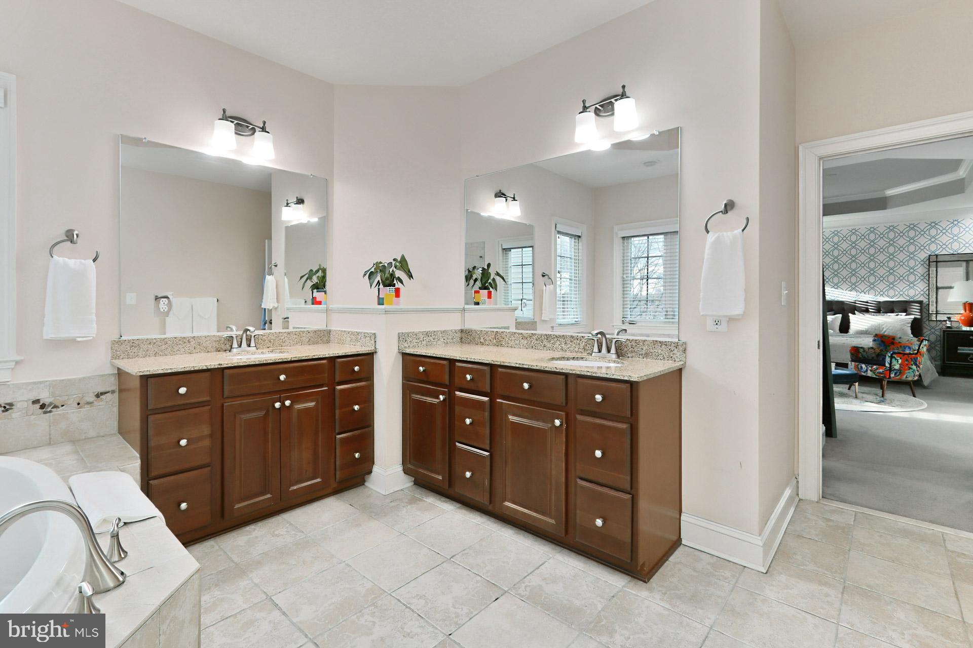 WILTON HILL - Residential