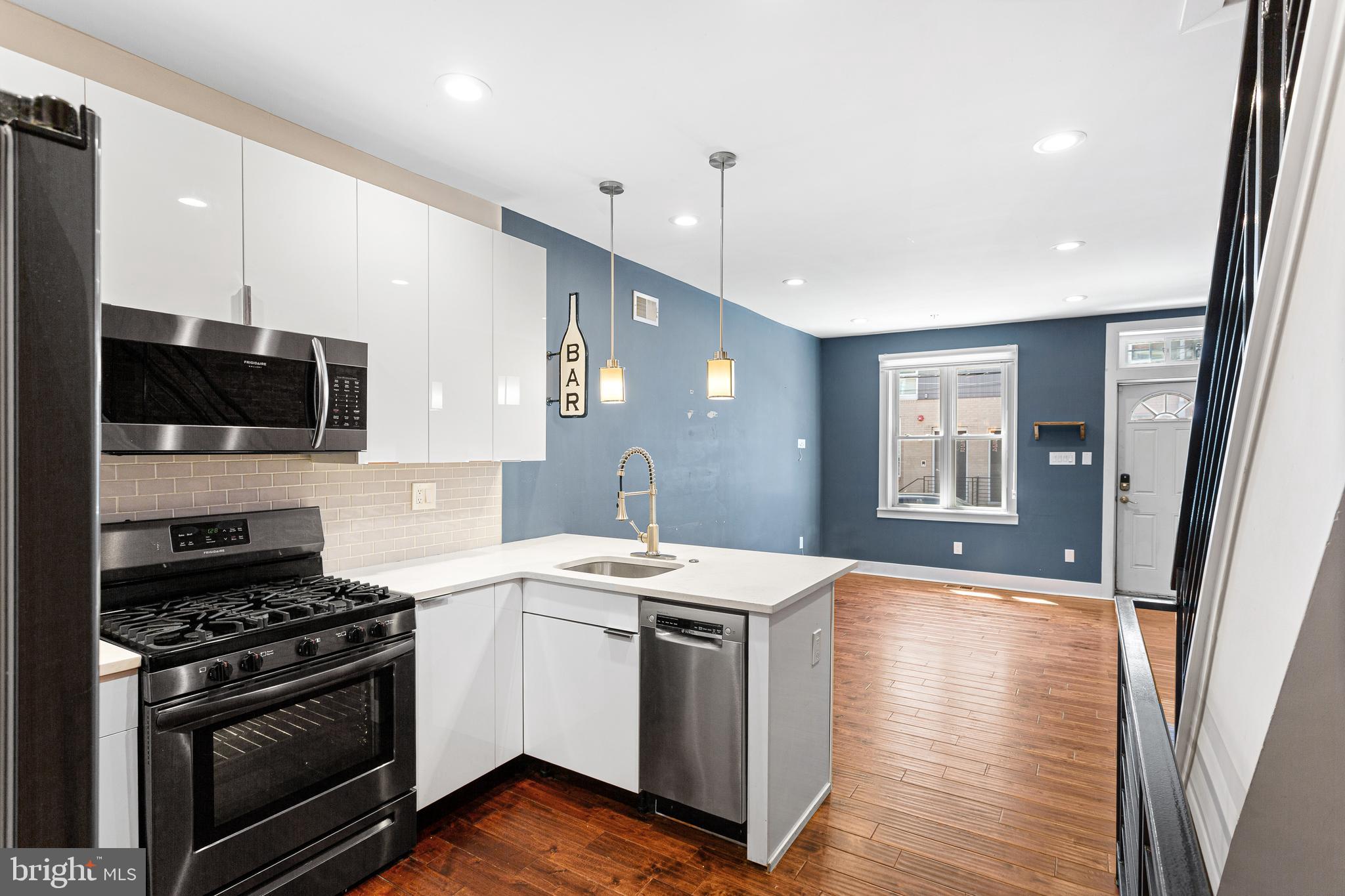 PORT RICHMOND - Residential
