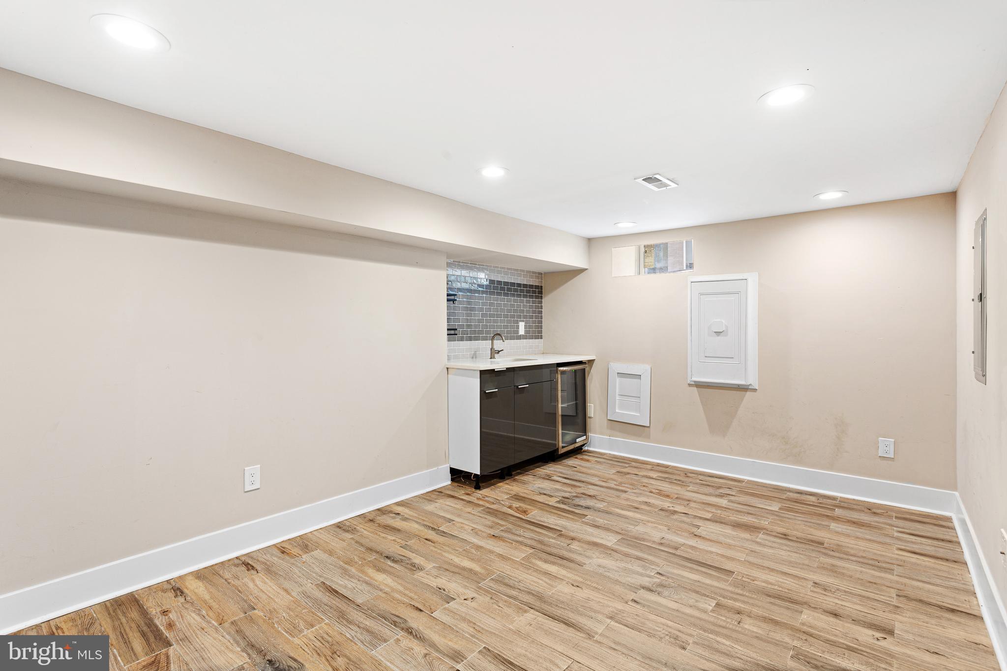 PORT RICHMOND - Residential