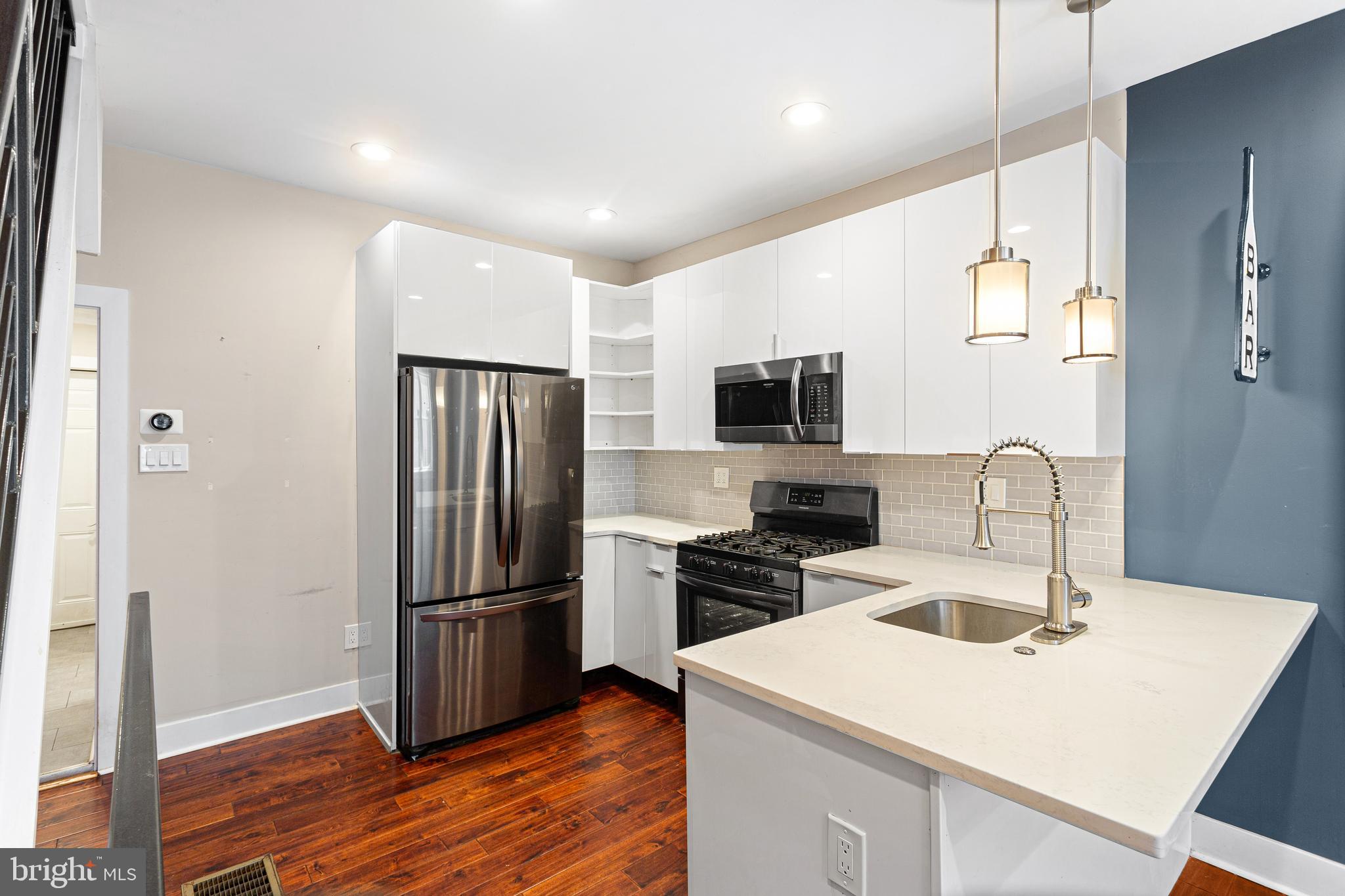 PORT RICHMOND - Residential