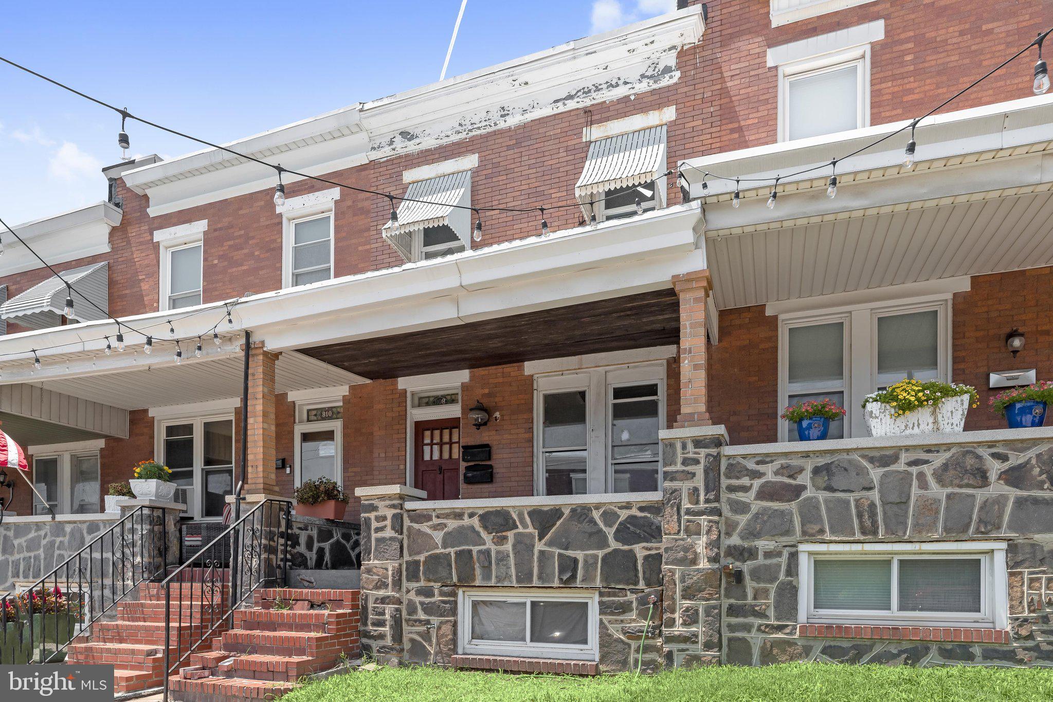 GREEKTOWN - Residential Income