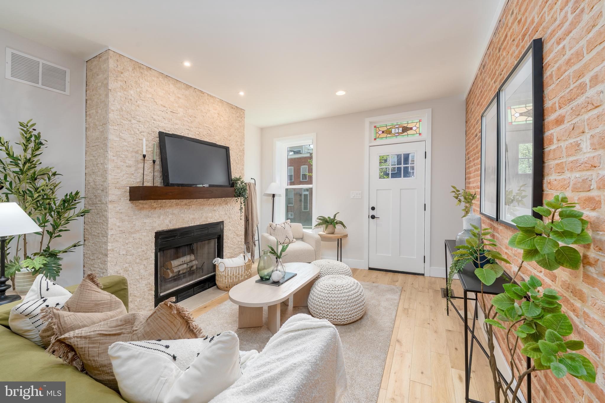 RIVERSIDE - Residential