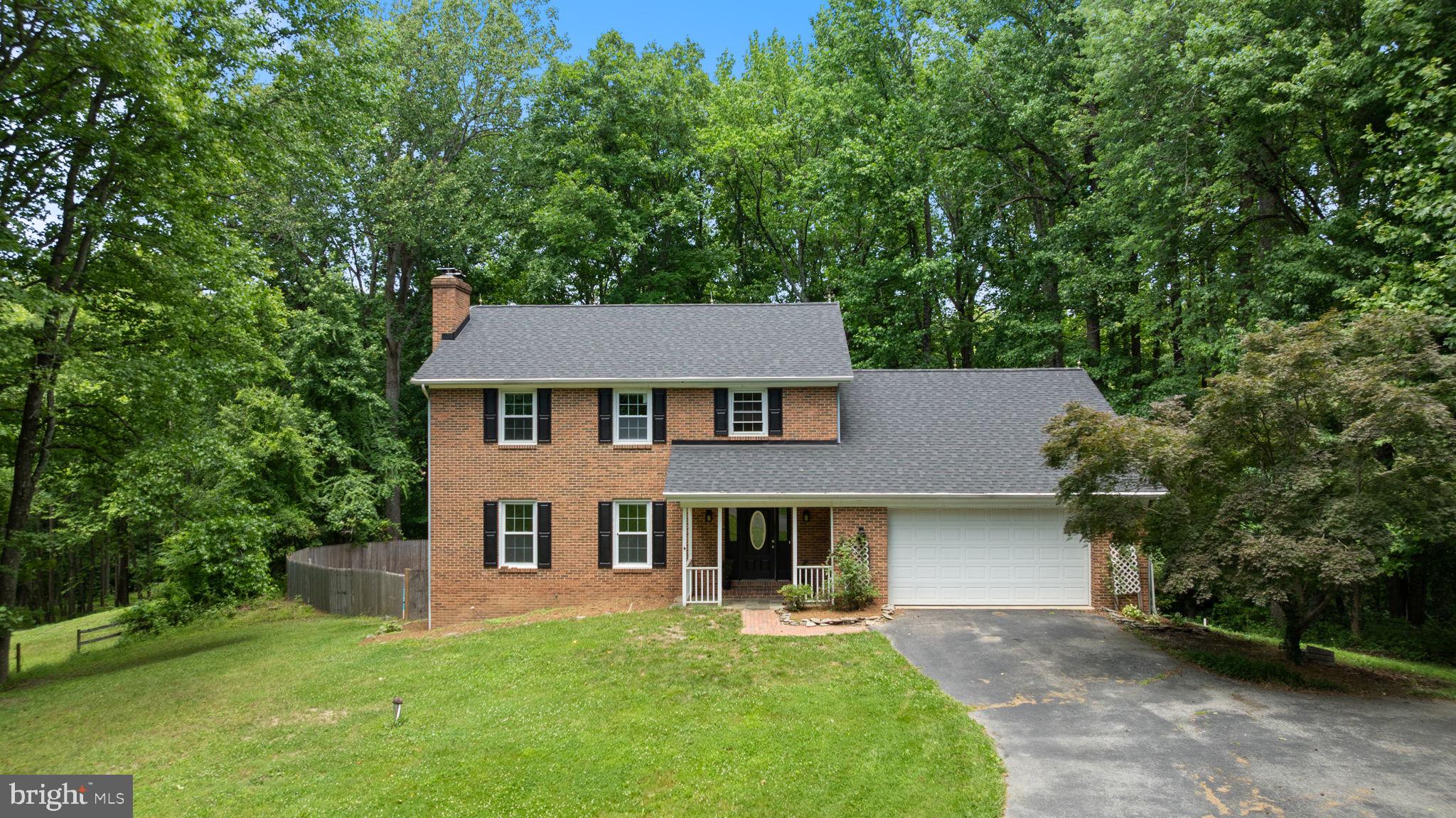 HUNTING CREEK WOODS - Residential