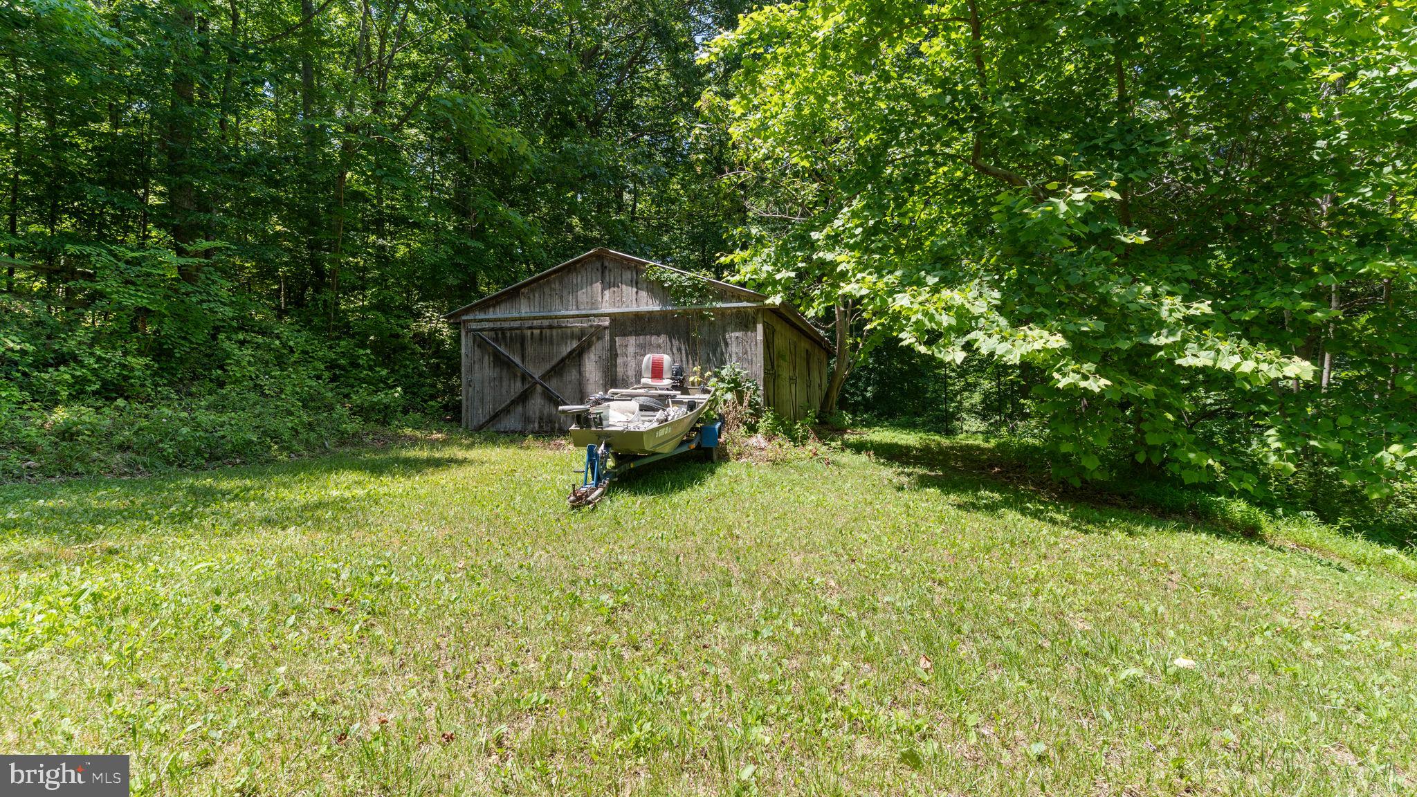 HUNTING CREEK WOODS - Residential