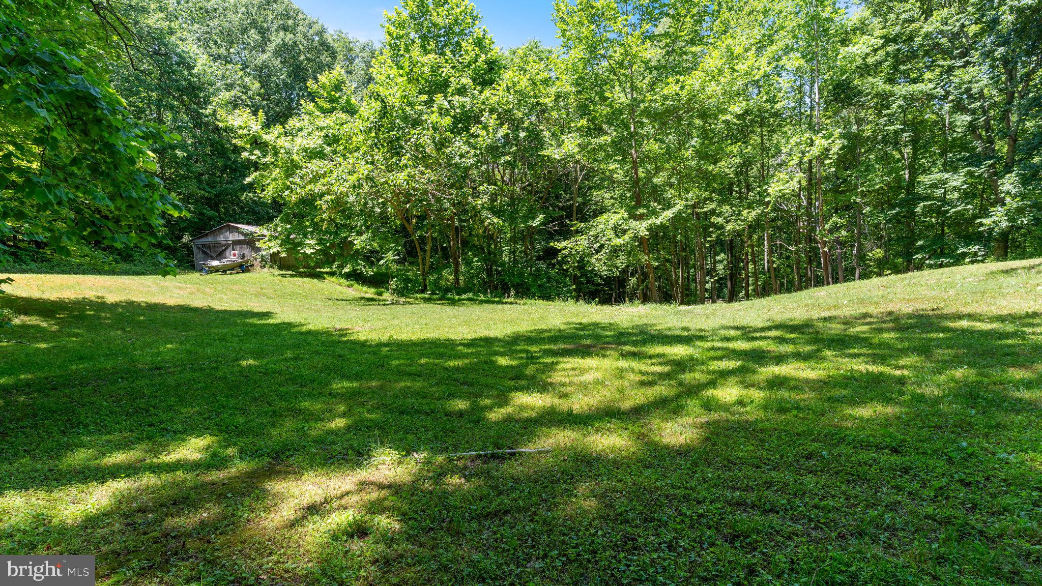 HUNTING CREEK WOODS - Residential