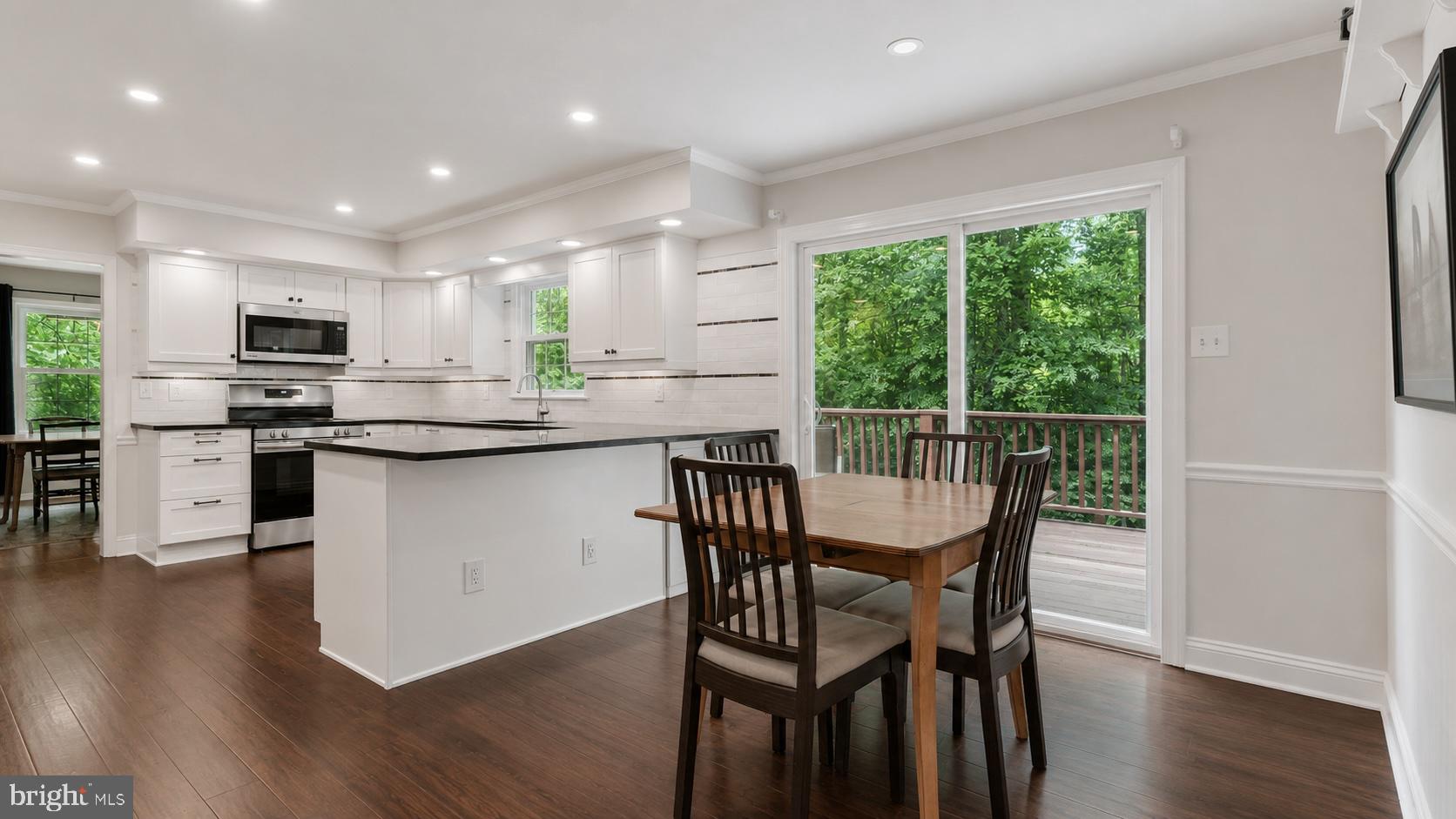 HUNTING CREEK WOODS - Residential