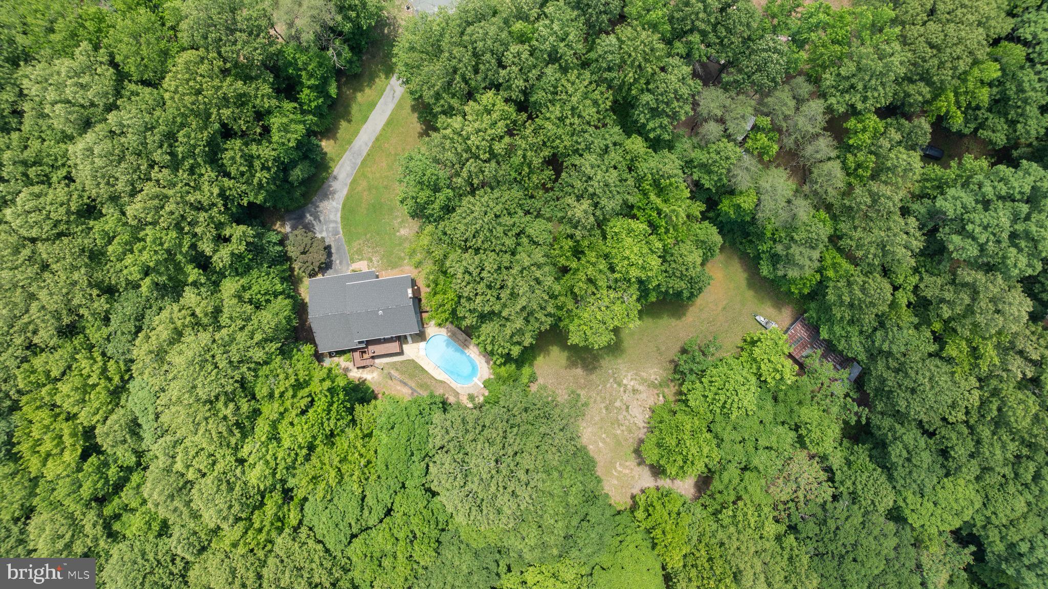 HUNTING CREEK WOODS - Residential