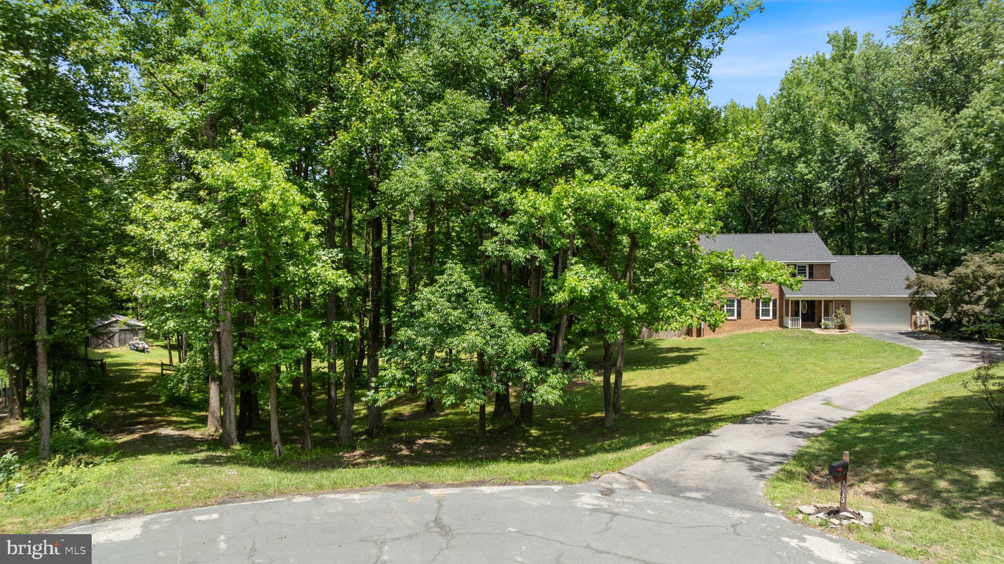 HUNTING CREEK WOODS - Residential