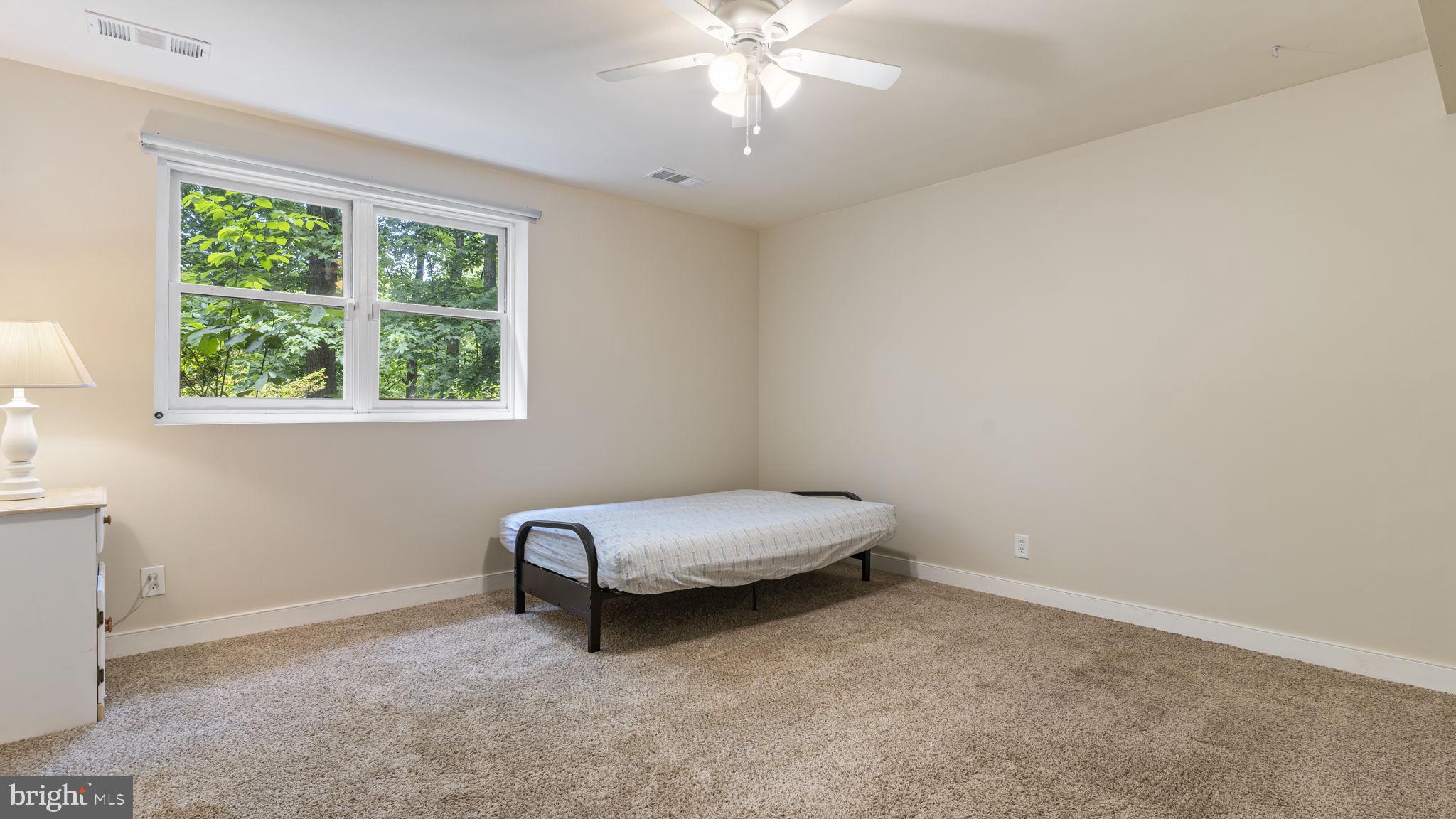HUNTING CREEK WOODS - Residential