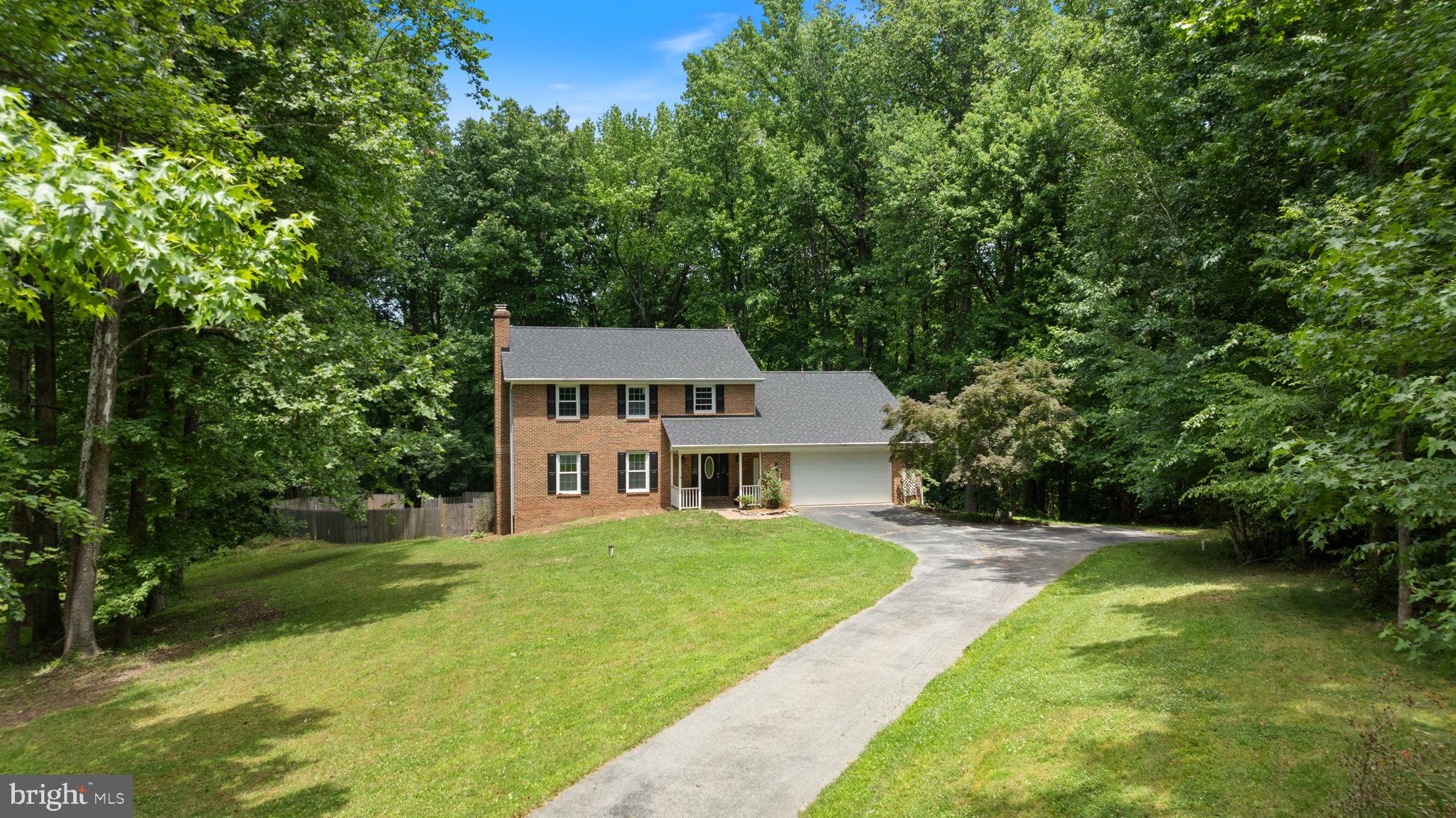 HUNTING CREEK WOODS - Residential